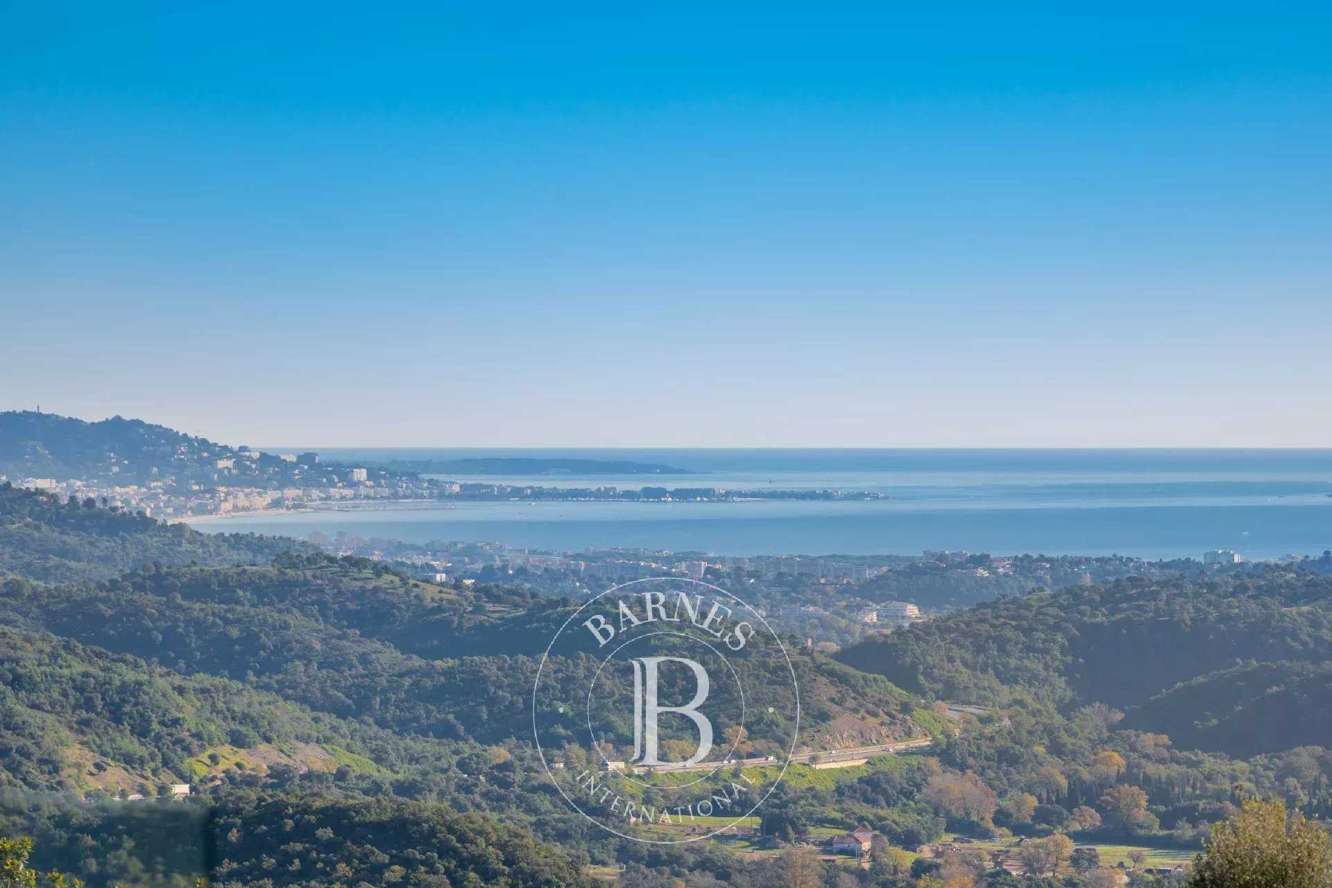 Villa Mandelieu-la-Napoule  -  ref 85269497 (picture 1)