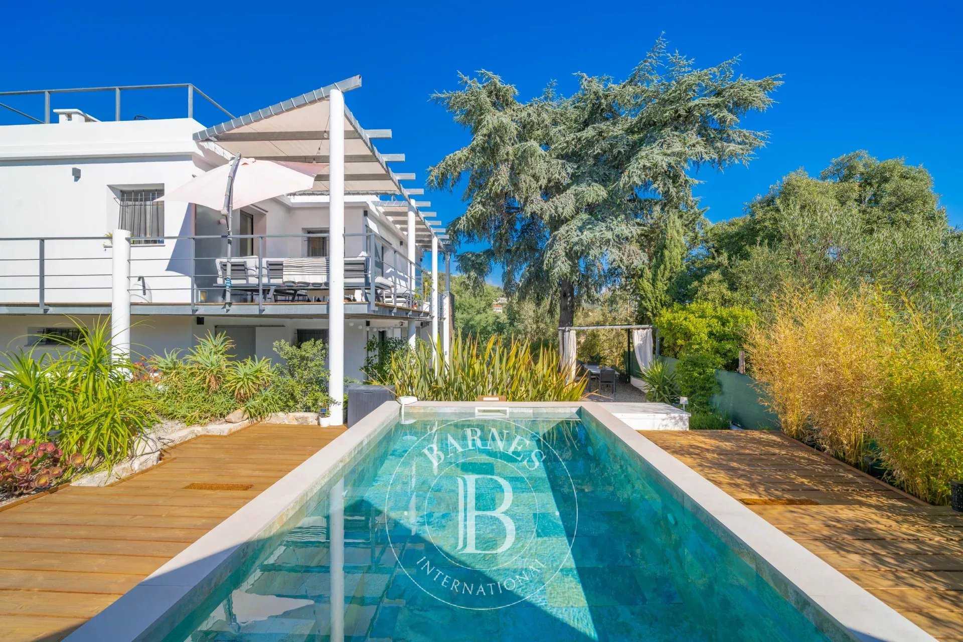 Villa Mandelieu-la-Napoule  -  ref 86184138 (picture 1)