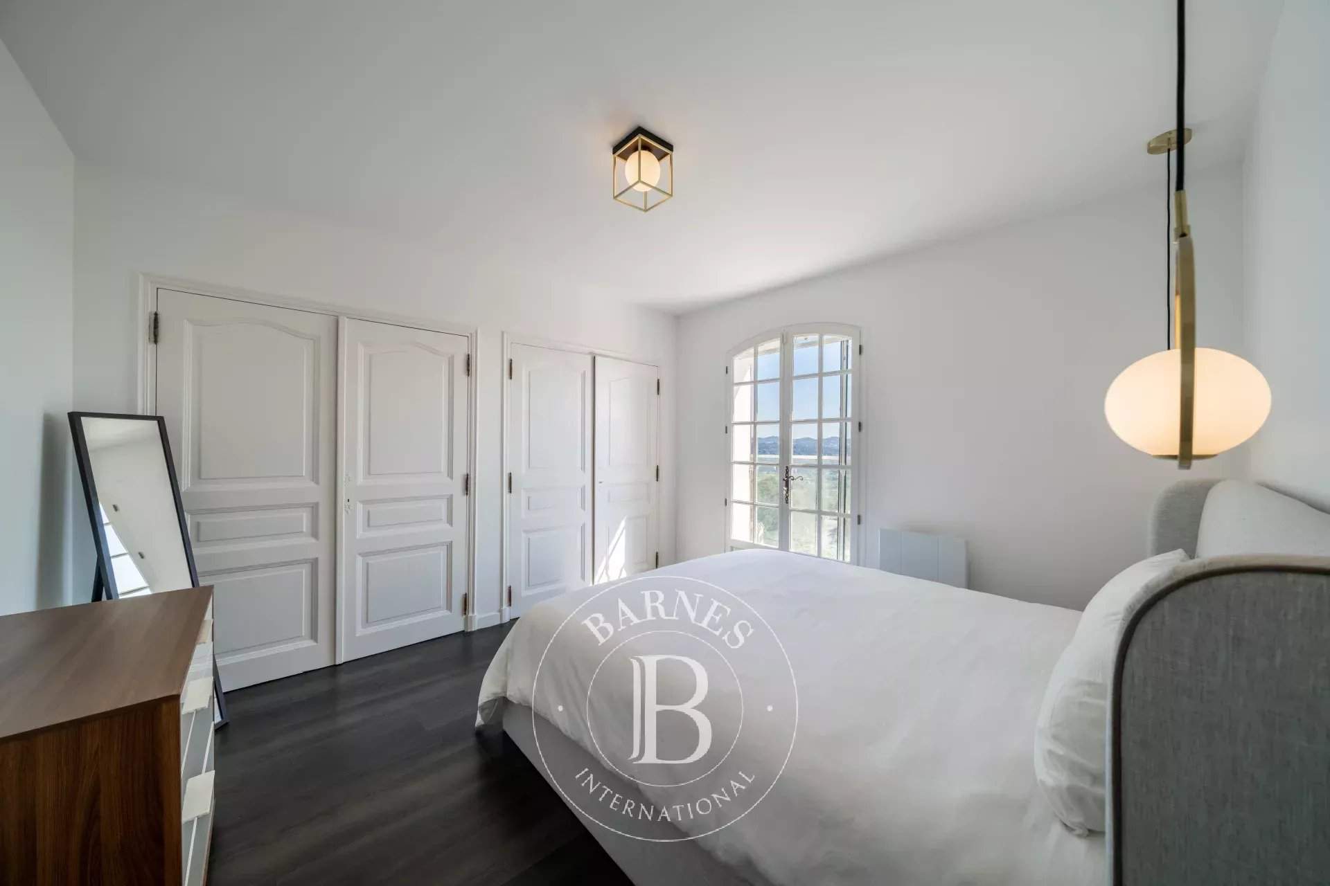 Mandelieu-la-Napoule  - Villa 6 Pi&egrave;ces 5 Chambres - picture 8