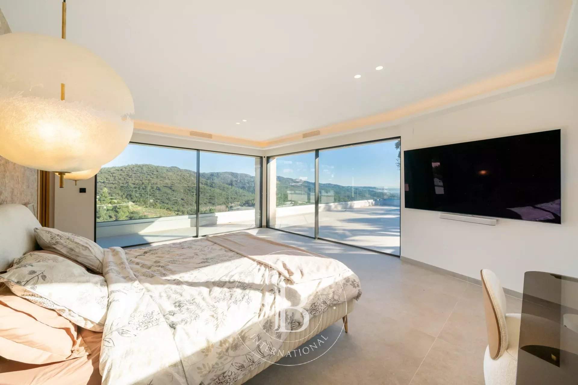 Mandelieu-la-Napoule  - Villa 4 Bedrooms - picture 7