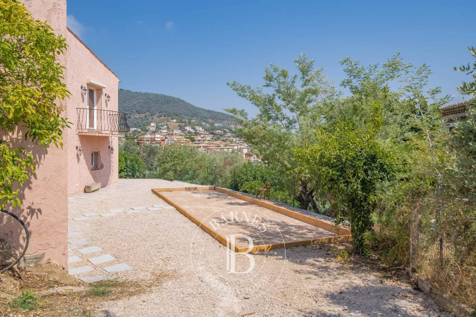 MANDELIEU-LA-NAPOULE - SEA & HILLS VIEW VILLA picture 15