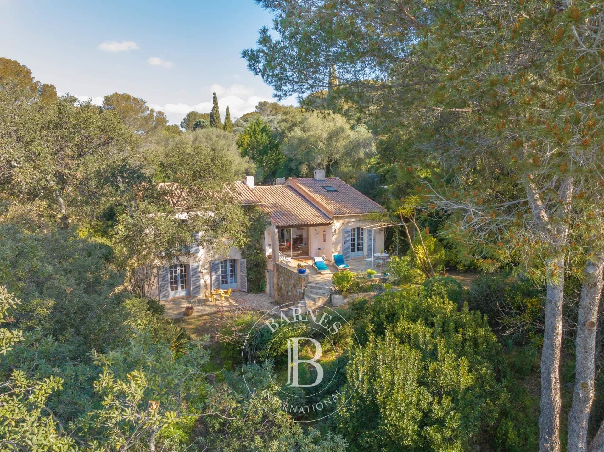 Saint-Raphaël  - Villa 8 Pi&egrave;ces 6 Chambres - picture 3