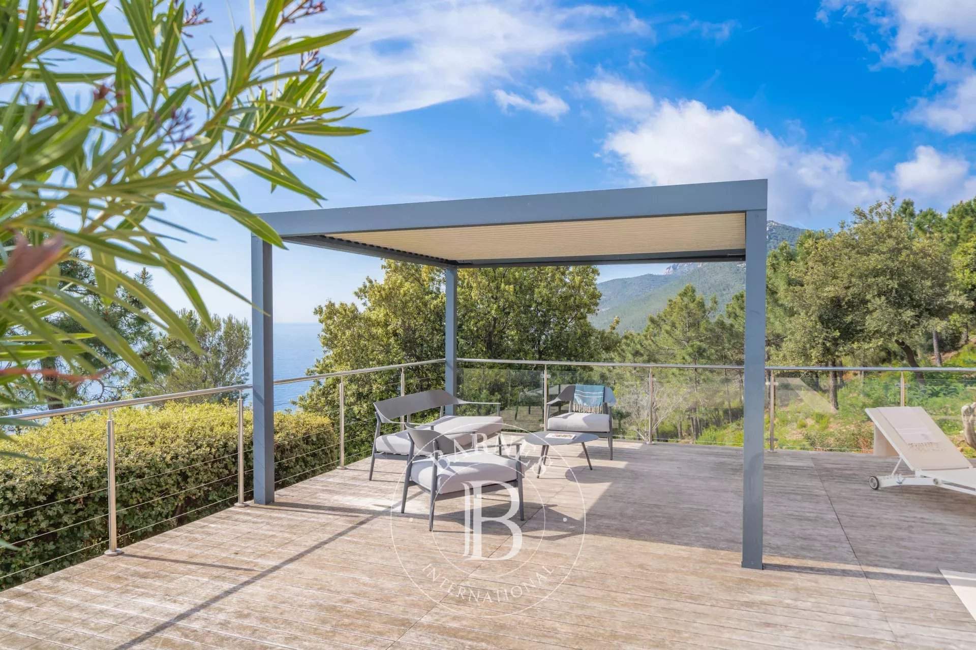 Théoule-sur-Mer  - Villa 10 Pi&egrave;ces 7 Chambres - picture 11