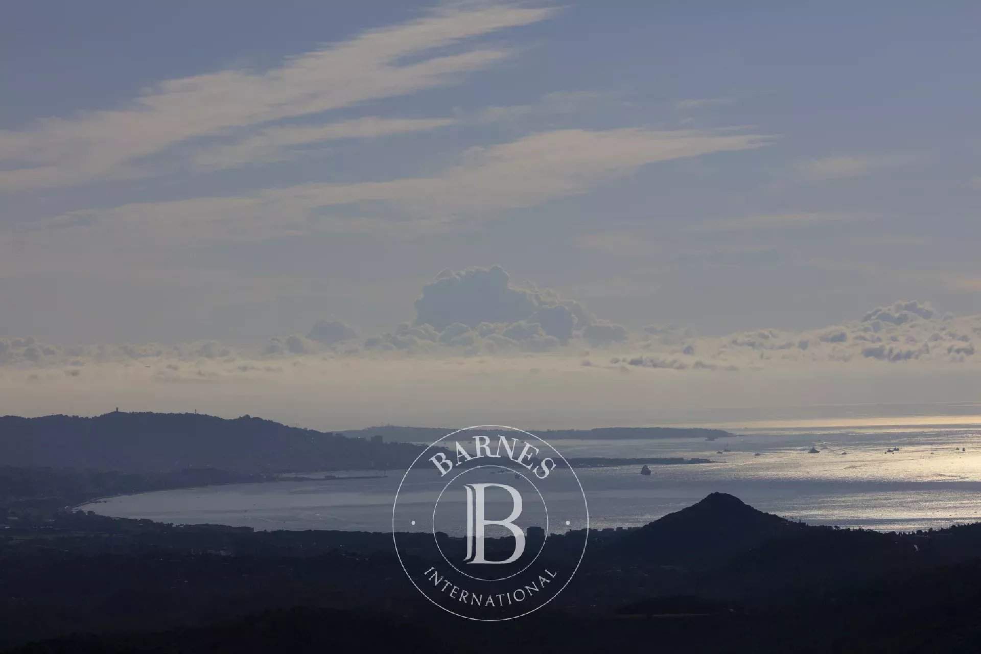 Mandelieu-la-Napoule  - Villa 5 Pi&egrave;ces 4 Chambres - picture 1