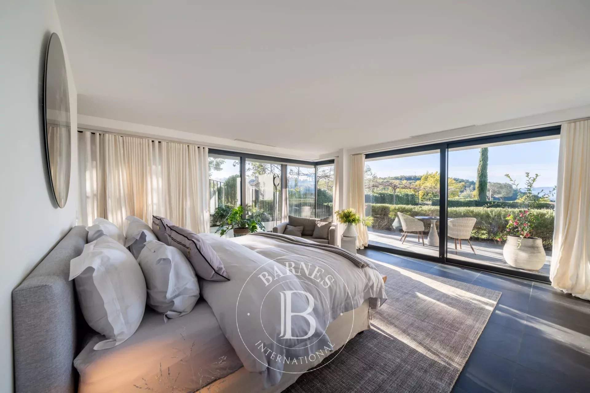 Mandelieu-la-Napoule  - Villa 8 Pi&egrave;ces 6 Chambres - picture 9