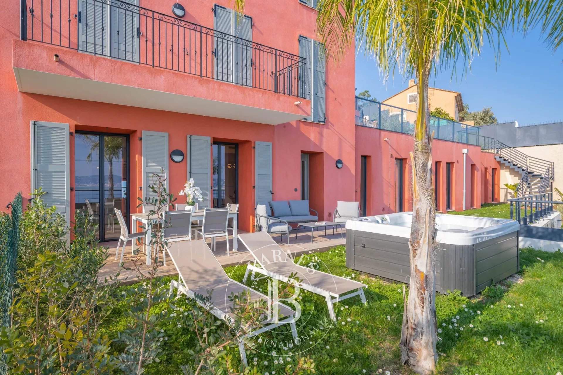 Théoule-sur-Mer  - Apartment 3 Bedrooms - picture 2