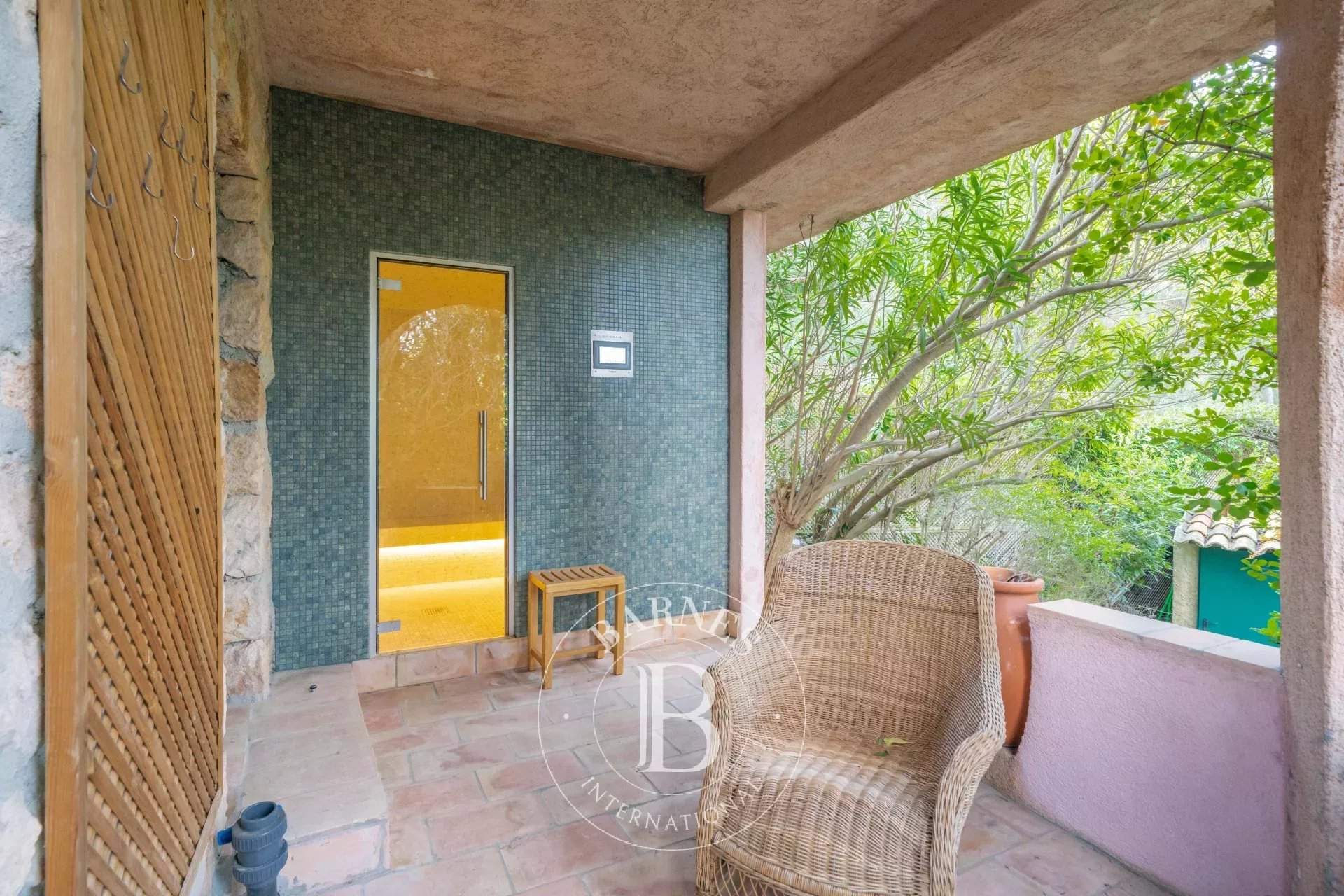 Théoule-sur-Mer  - Villa 6 Pi&egrave;ces 5 Chambres - picture 10