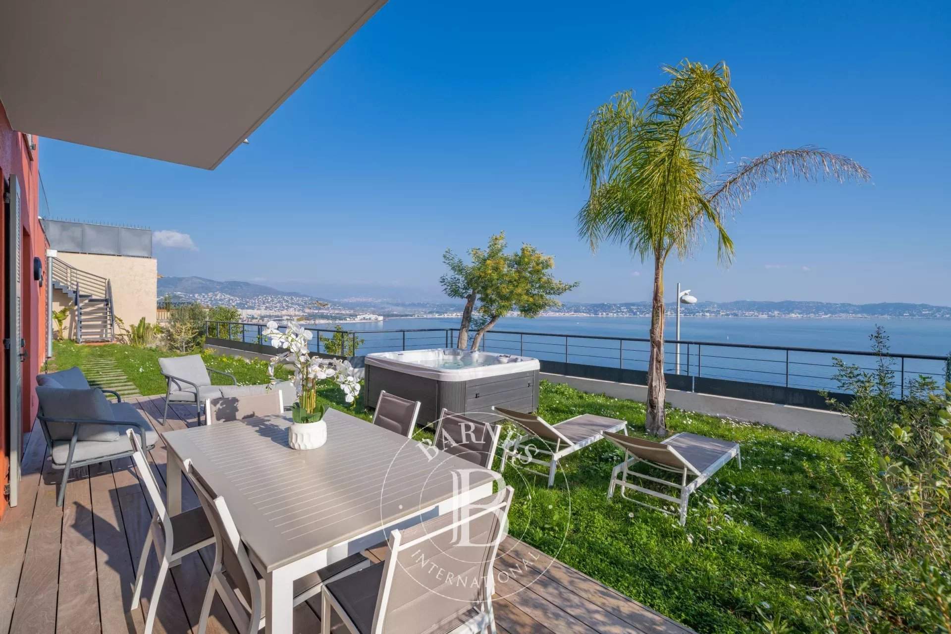 Théoule-sur-Mer  - Apartment 3 Bedrooms - picture 1