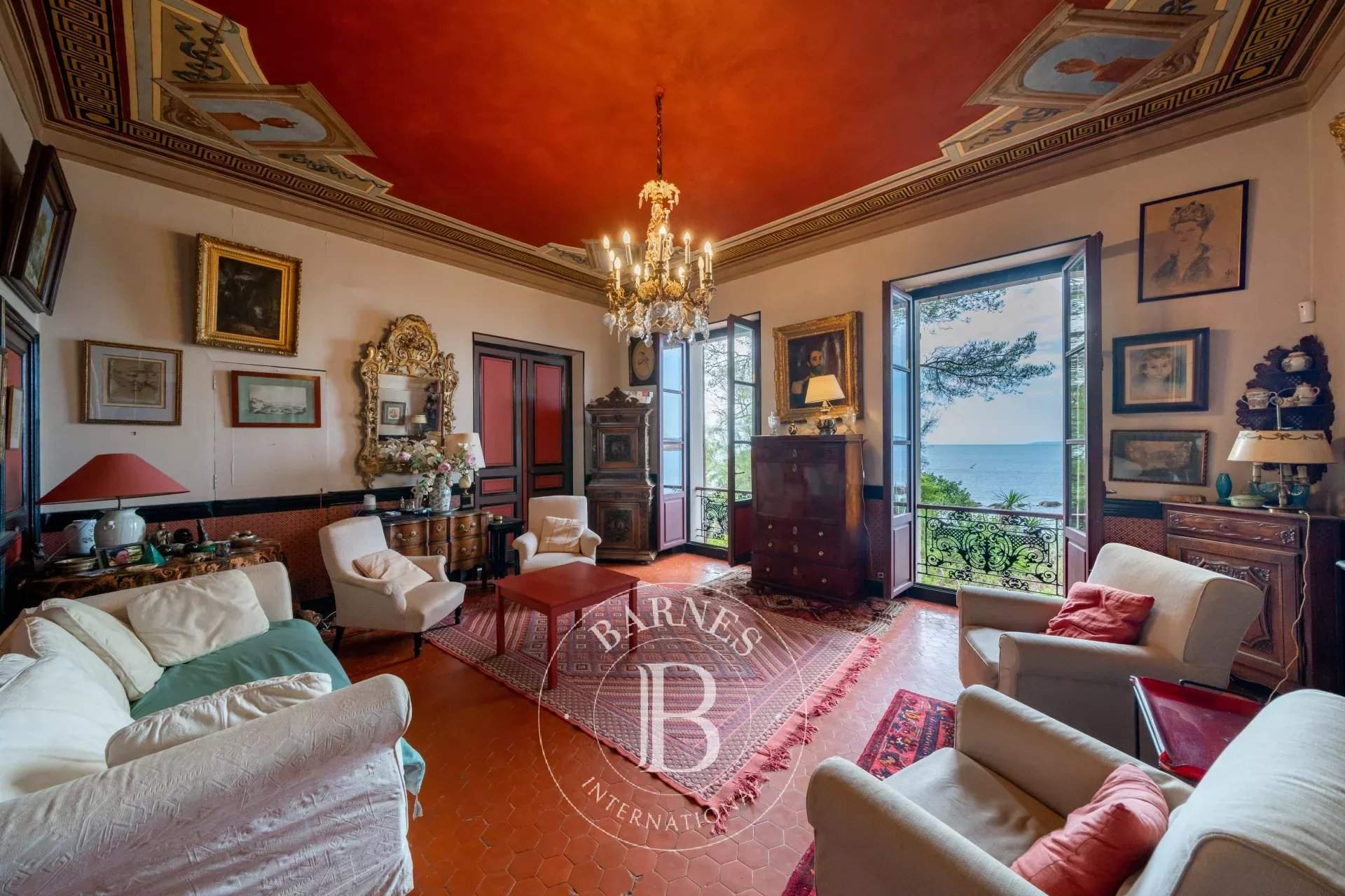 Saint-Raphaël  - Villa 18 Pi&egrave;ces 8 Chambres - picture 4