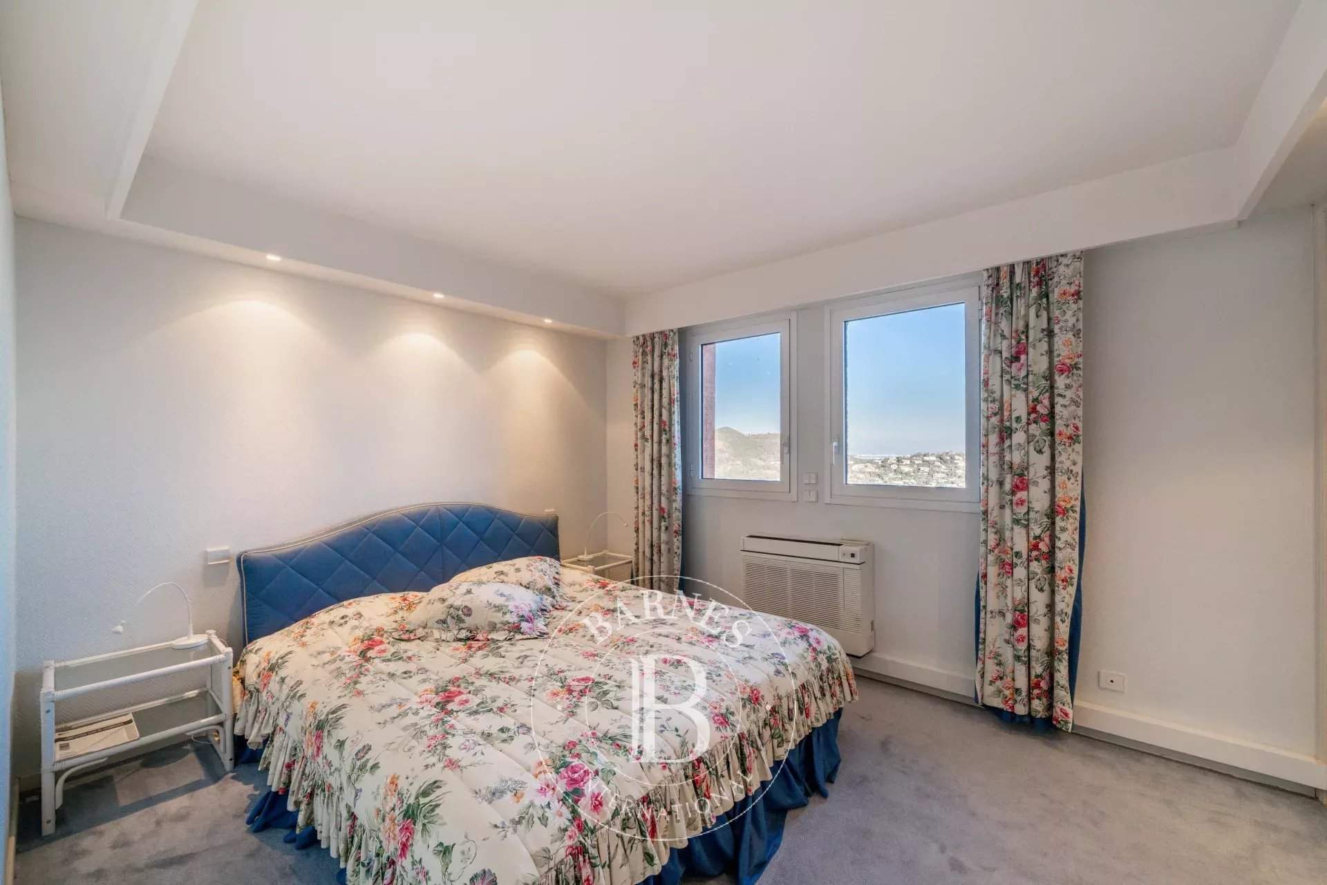 Théoule-sur-Mer  - Villa 7 Pi&egrave;ces 5 Chambres - picture 10