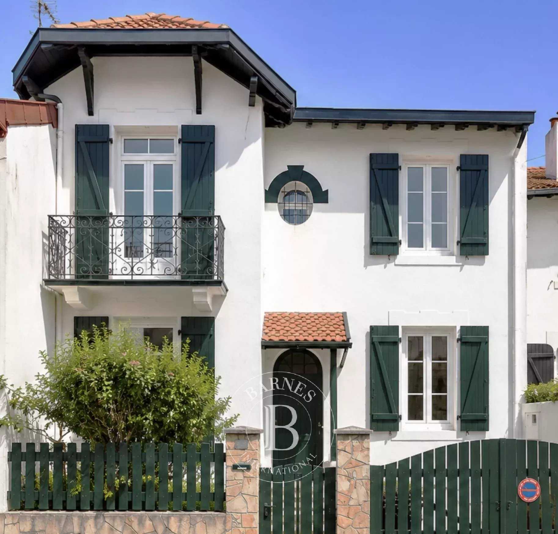 Biarritz  - Maison 6 Pi&egrave;ces 4 Chambres