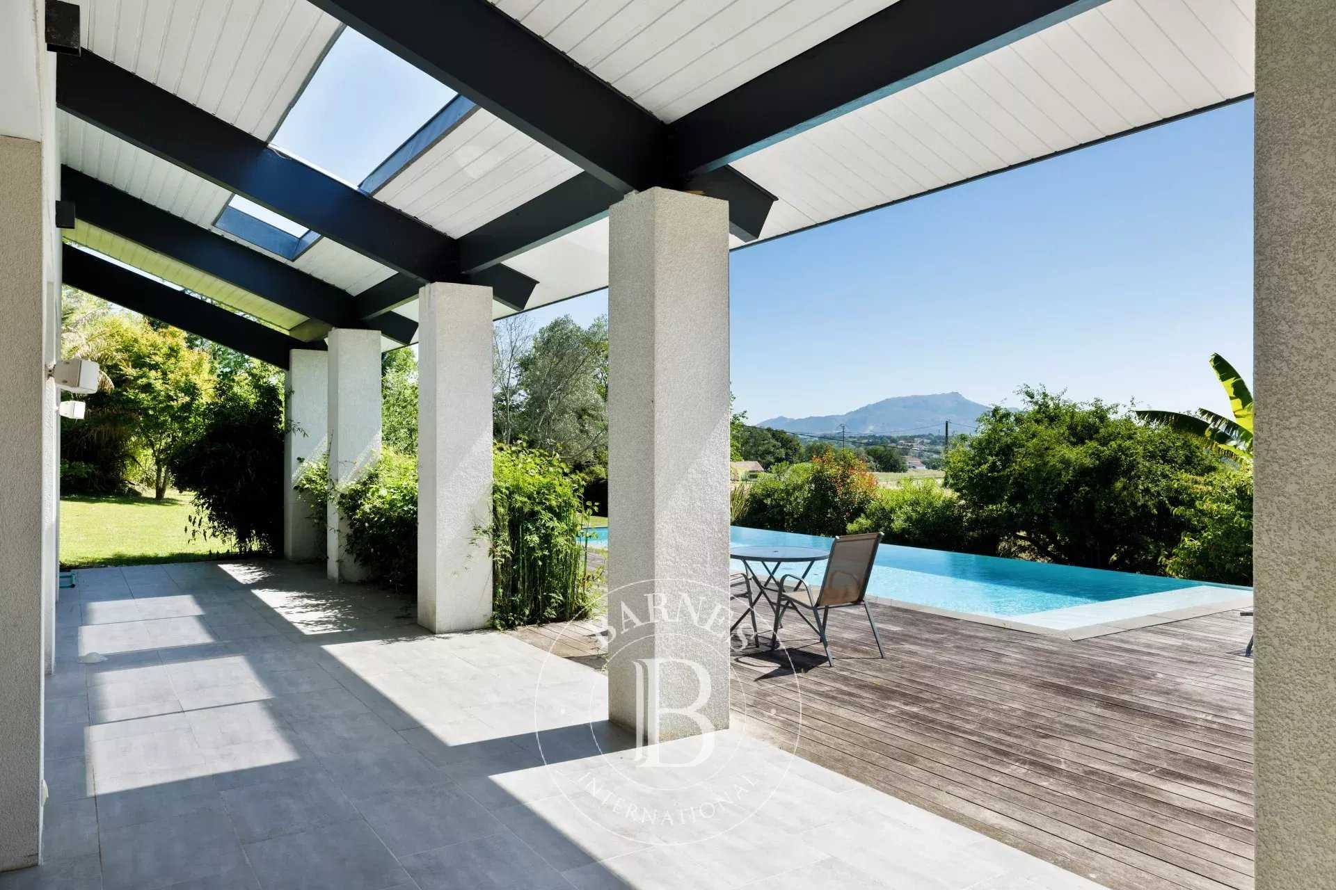 Arbonne  - Maison 6 Pi&egrave;ces 4 Chambres
