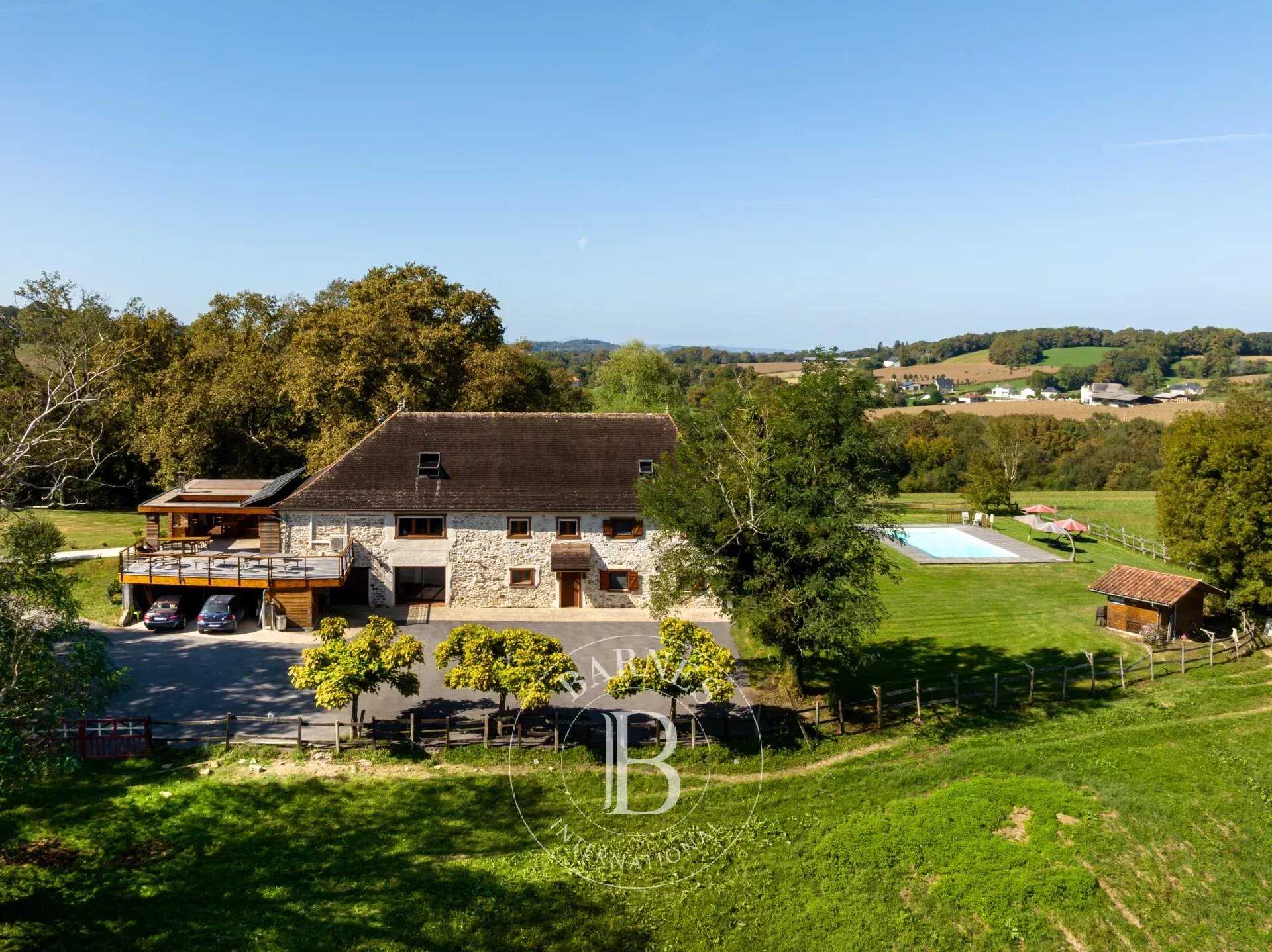 Saint-Palais  - Ferme 11 Pi&egrave;ces 7 Chambres