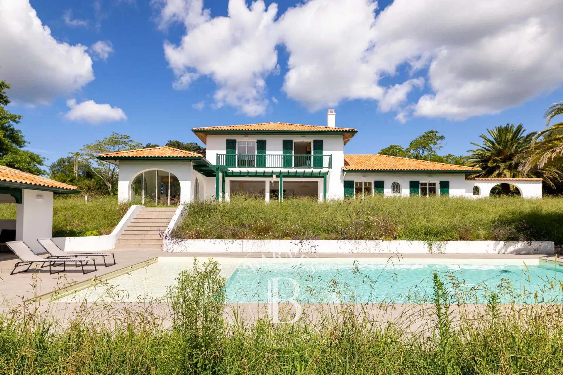 Urrugne  - House 6 Bedrooms