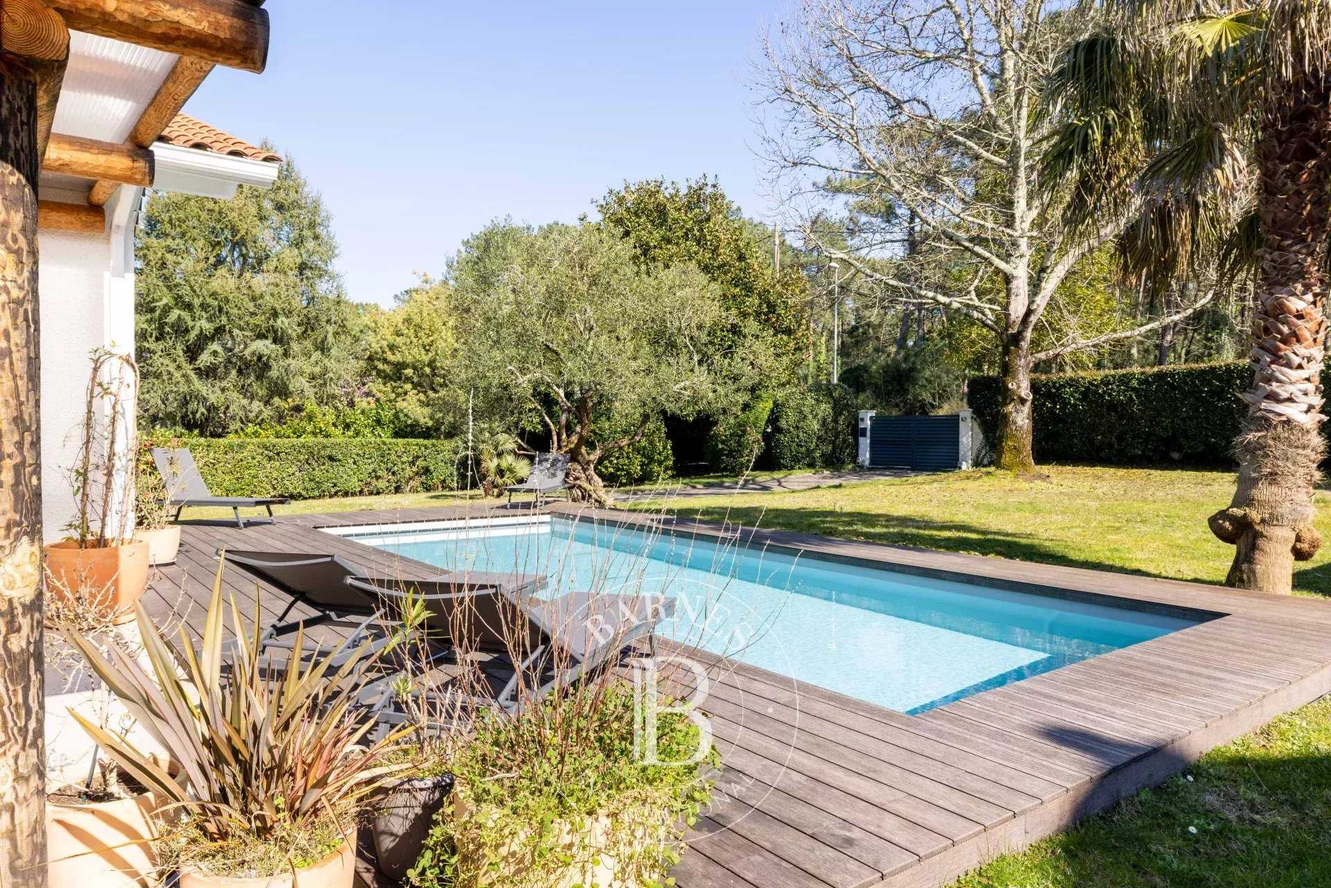 Anglet  - Maison 6 Pi&egrave;ces 4 Chambres