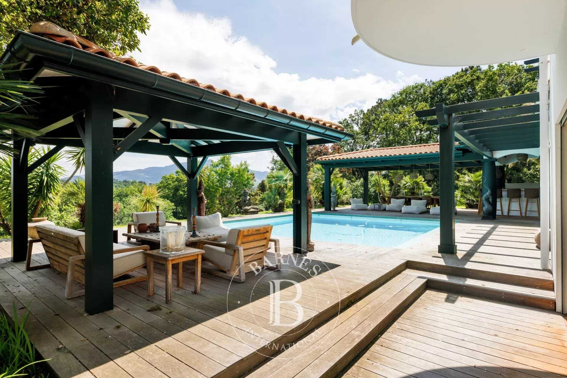 Saint-Jean-de-Luz  - Maison 7 Pi&egrave;ces 5 Chambres