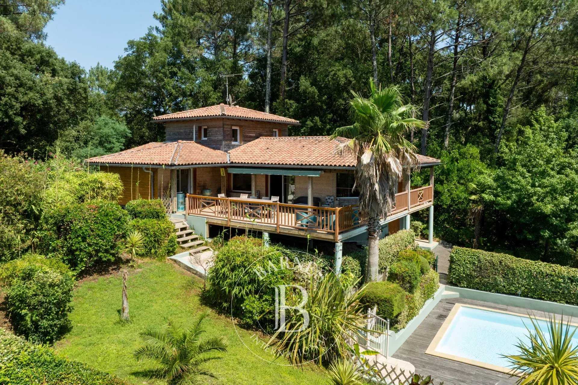 Seignosse  - Villa 8 Pi&egrave;ces 5 Chambres