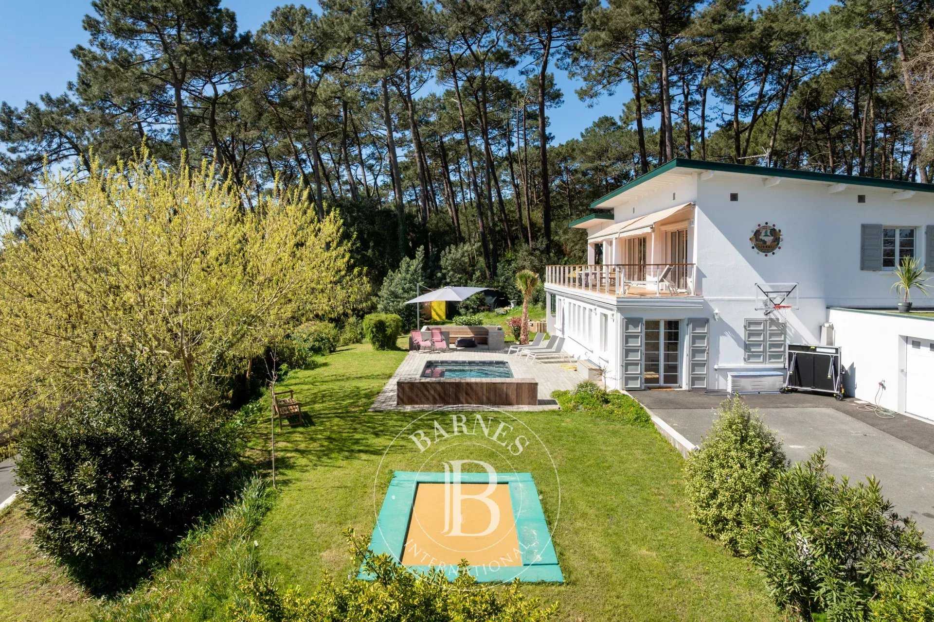 Seignosse  - Maison 11 Pièces 7 Chambres