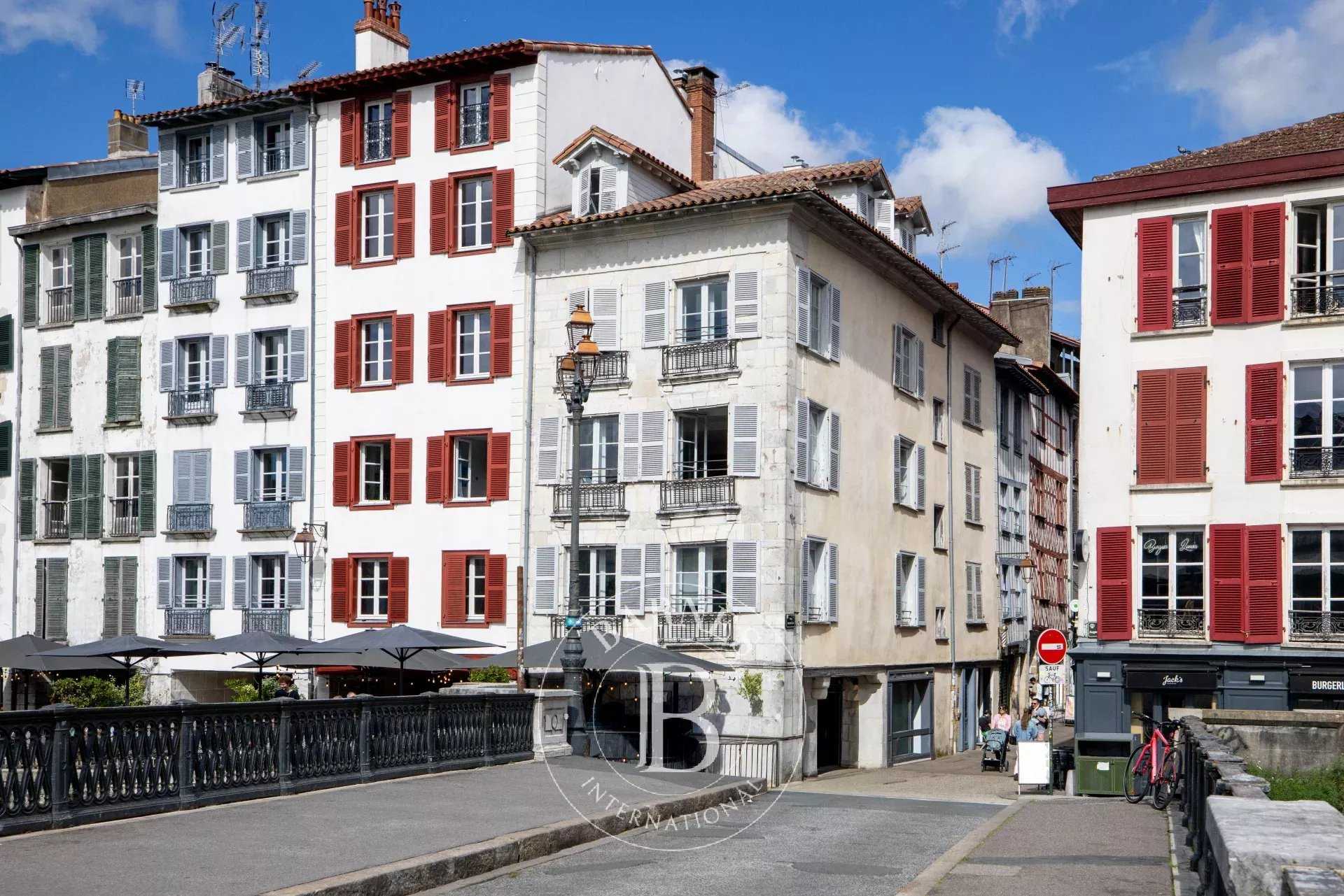 Bayonne  - Immeuble 16 Pi&egrave;ces