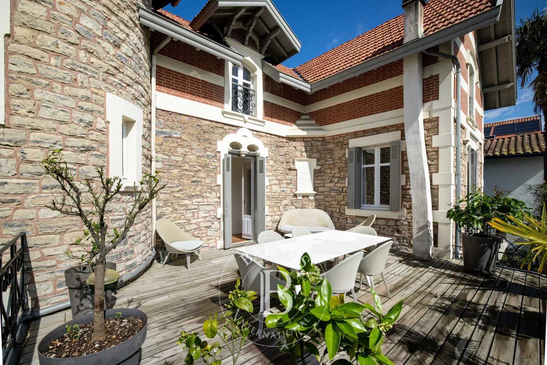 Bayonne  - Maison 7 Pi&egrave;ces 5 Chambres