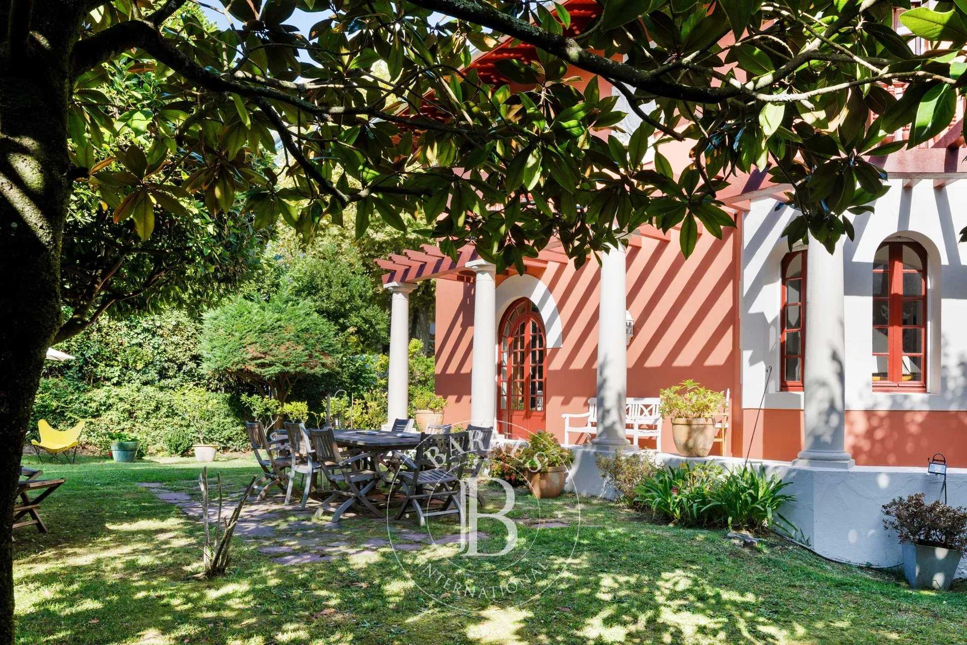 Biarritz  - Maison 7 Pi&egrave;ces 4 Chambres