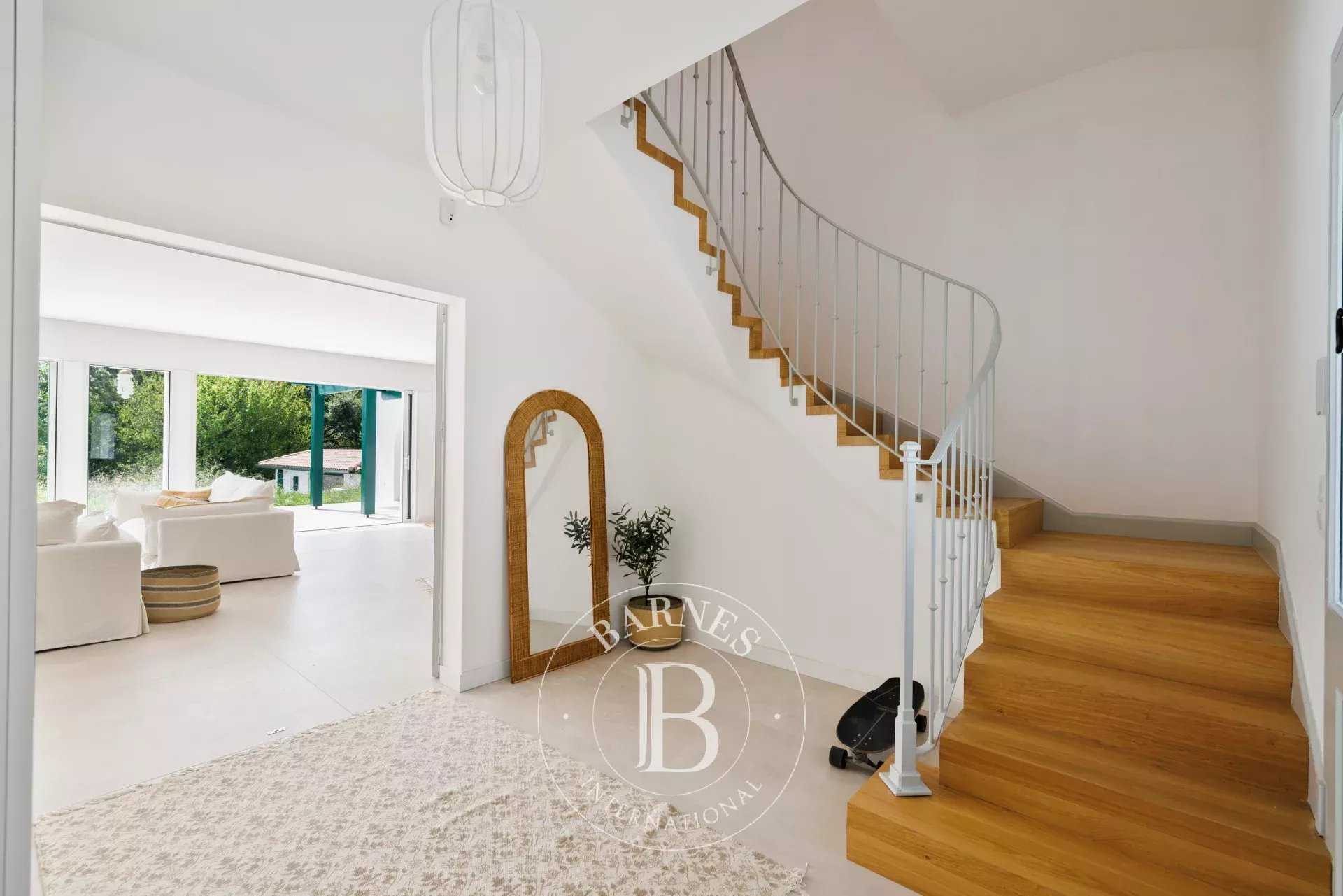 Urrugne  - House 6 Bedrooms