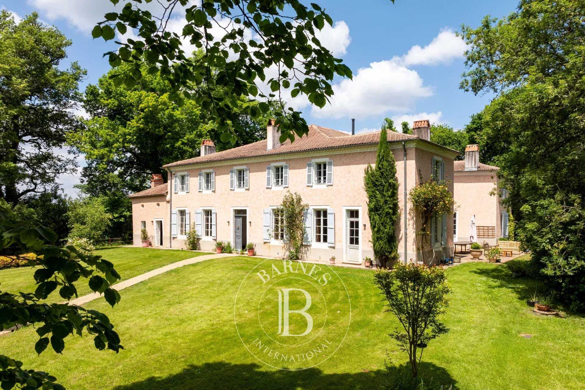 Morcenx-la-Nouvelle  - Manoir 20 Pi&egrave;ces