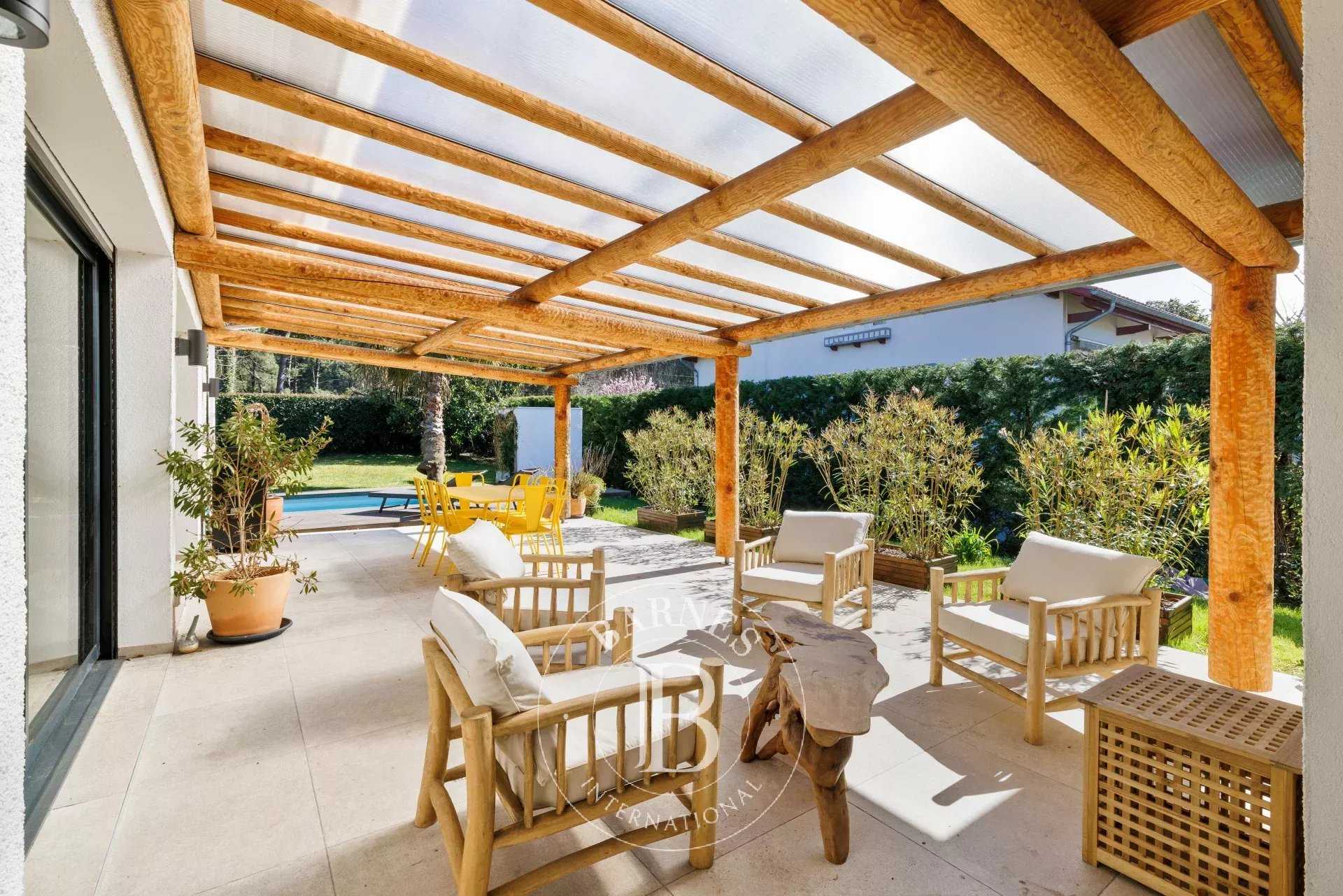 Anglet  - Maison 6 Pi&egrave;ces 4 Chambres