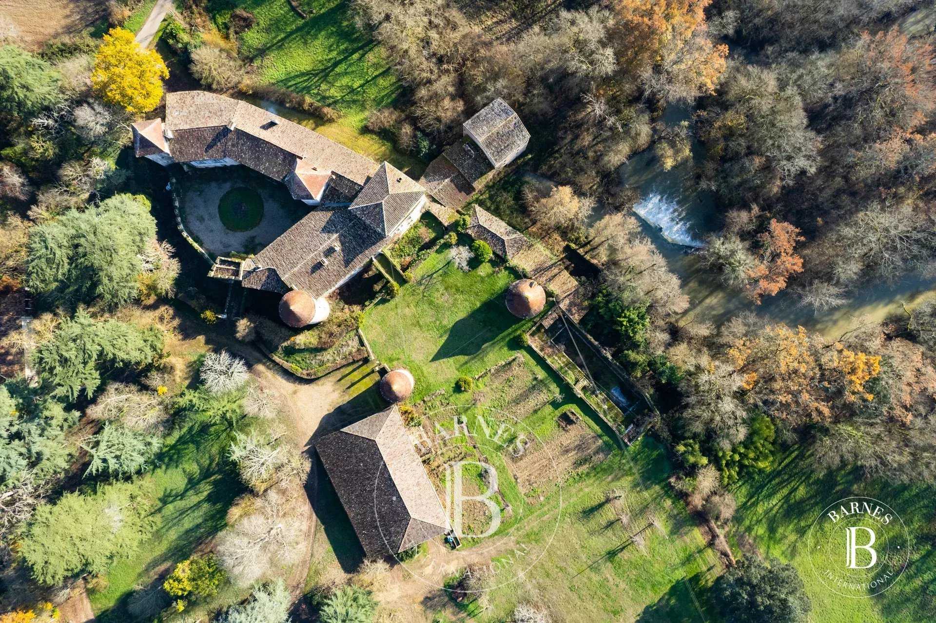 Lectoure  - Castle 9 Bedrooms