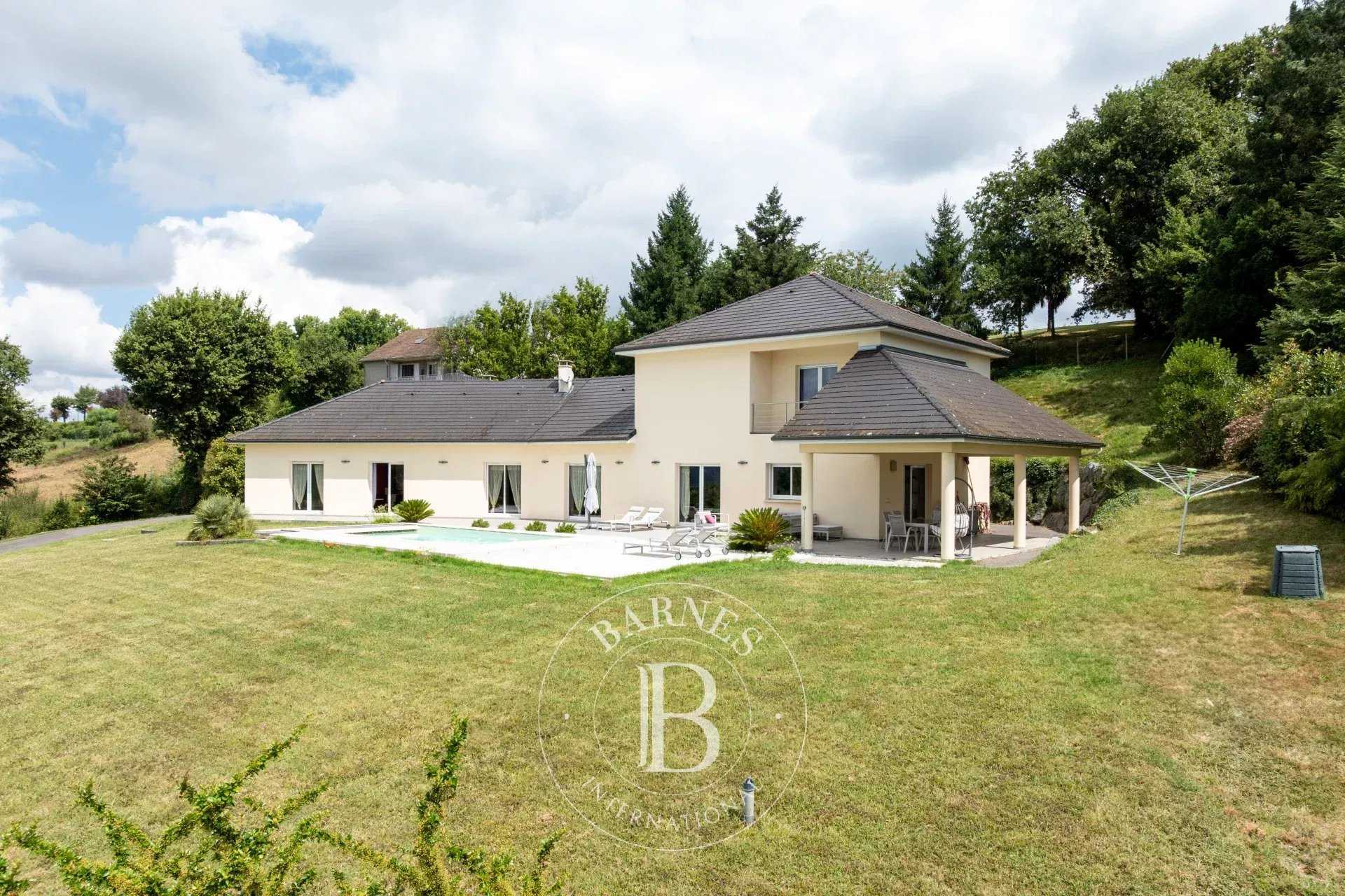 Pau  - Casa 10 Cuartos 4 Habitaciones