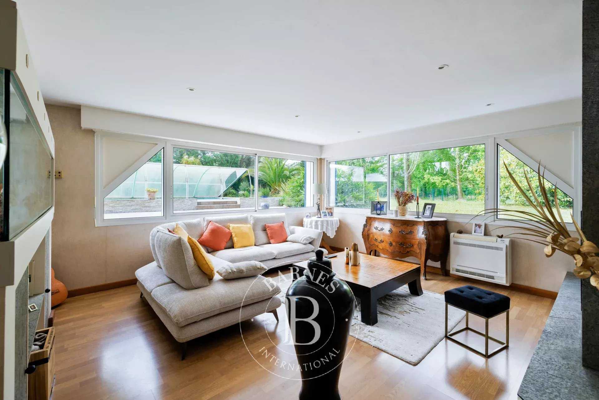 Saint-Vincent-de-Tyrosse  - Maison 6 Pi&egrave;ces 5 Chambres