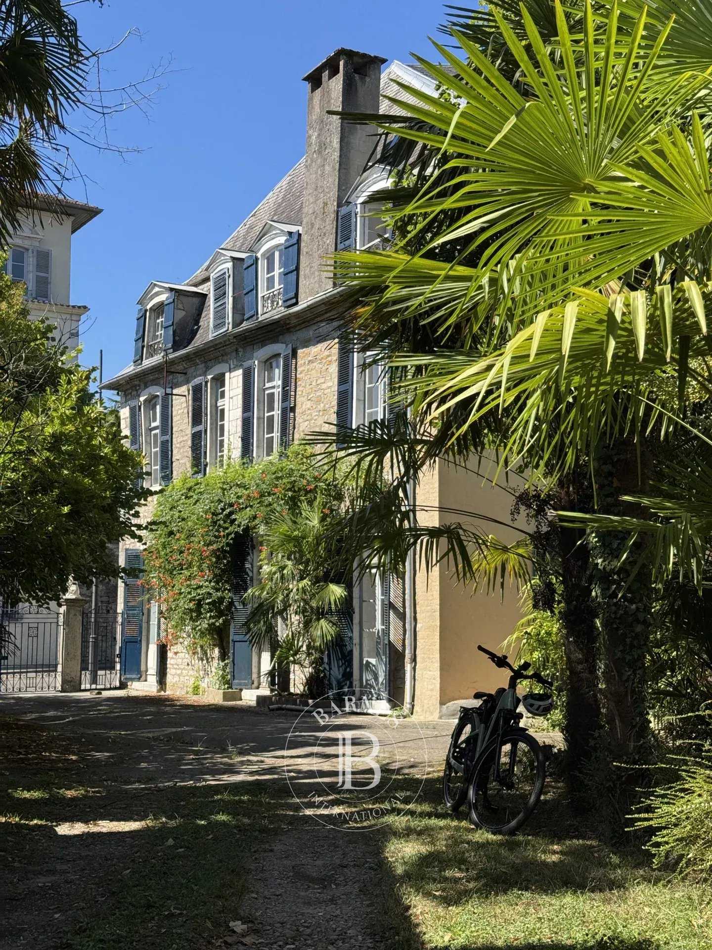 Salies-de-Béarn  - Propriété 18 Pi&egrave;ces 13 Chambres