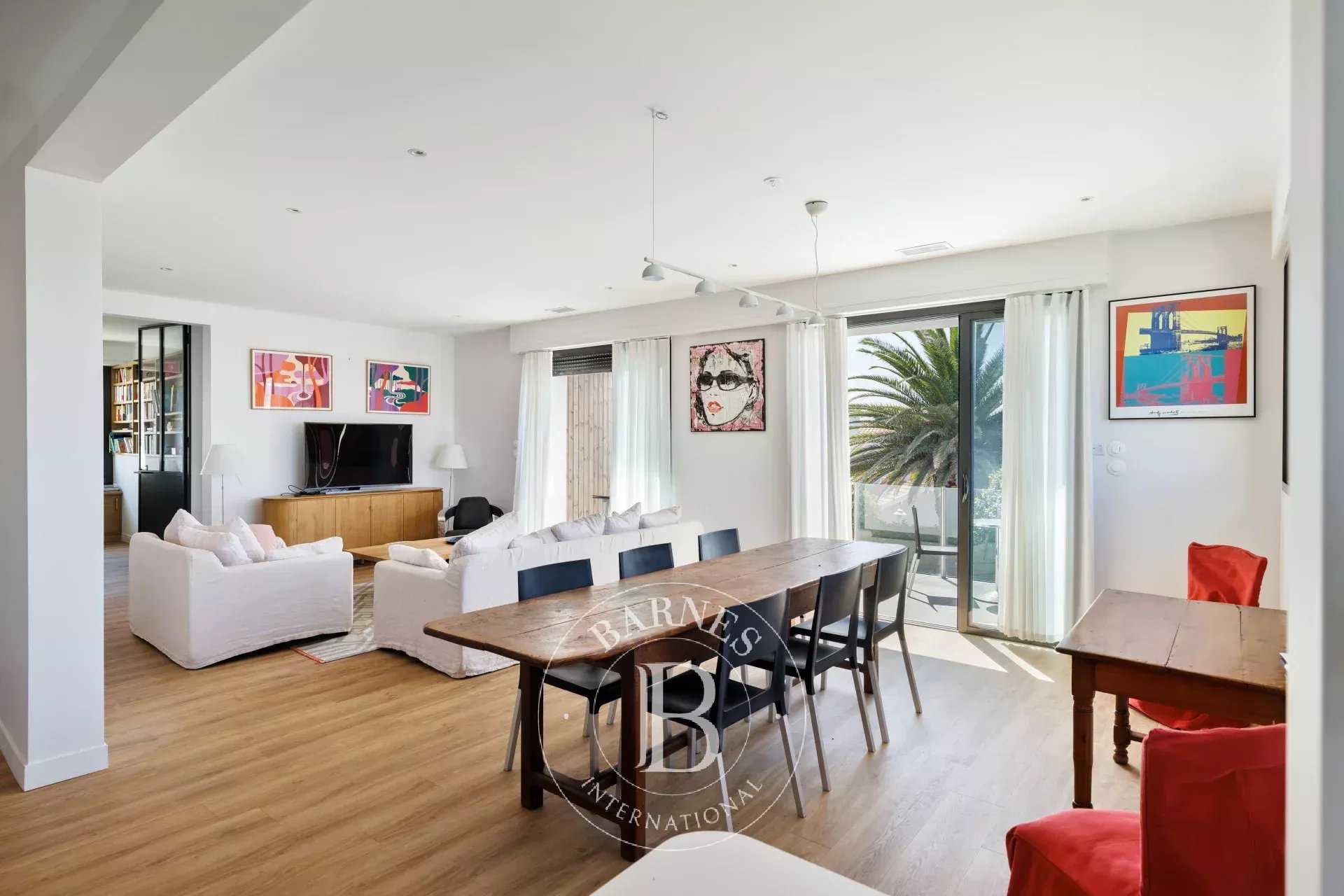 Biarritz  - Maison 6 Pi&egrave;ces 4 Chambres