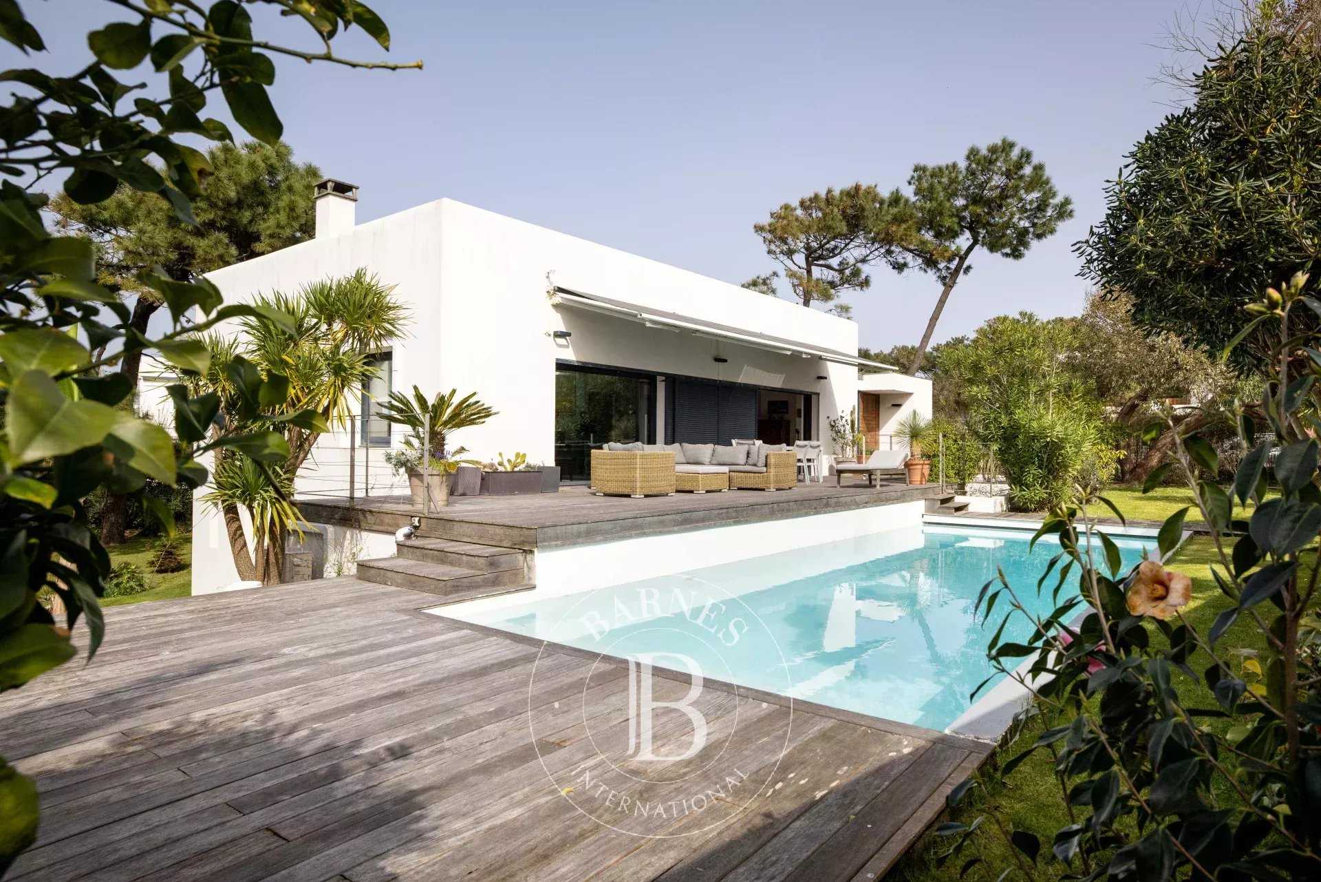 Anglet  - Maison 6 Pi&egrave;ces 4 Chambres