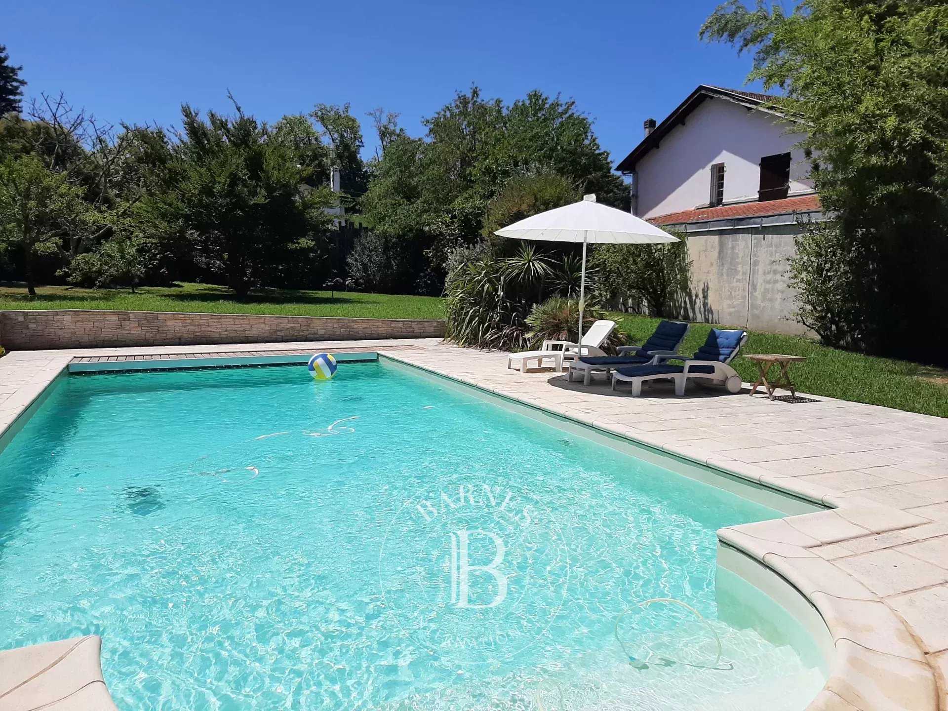 Bayonne  - House 7 Bedrooms