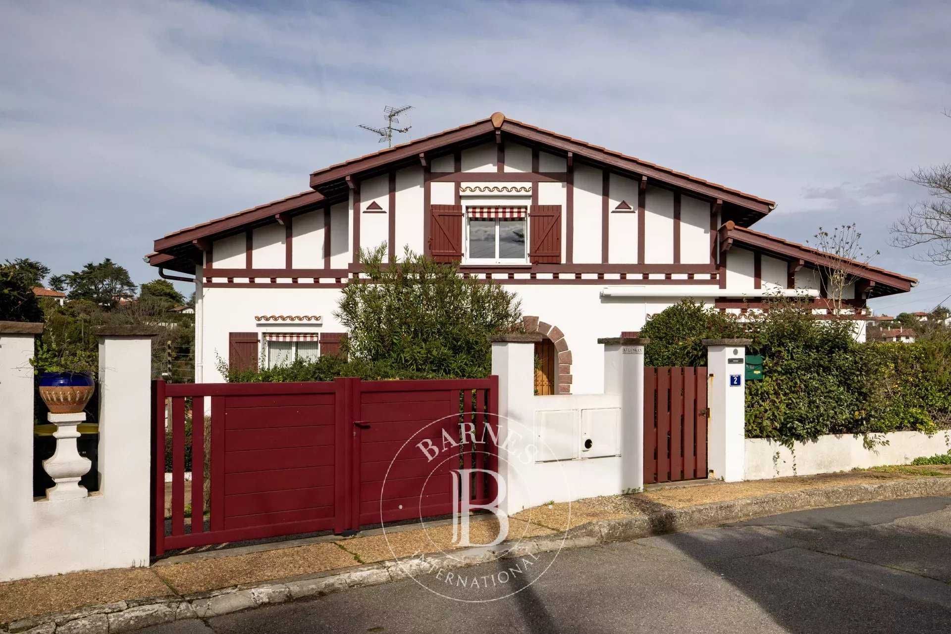 Saint-Jean-de-Luz  - Maison 7 Pi&egrave;ces 5 Chambres