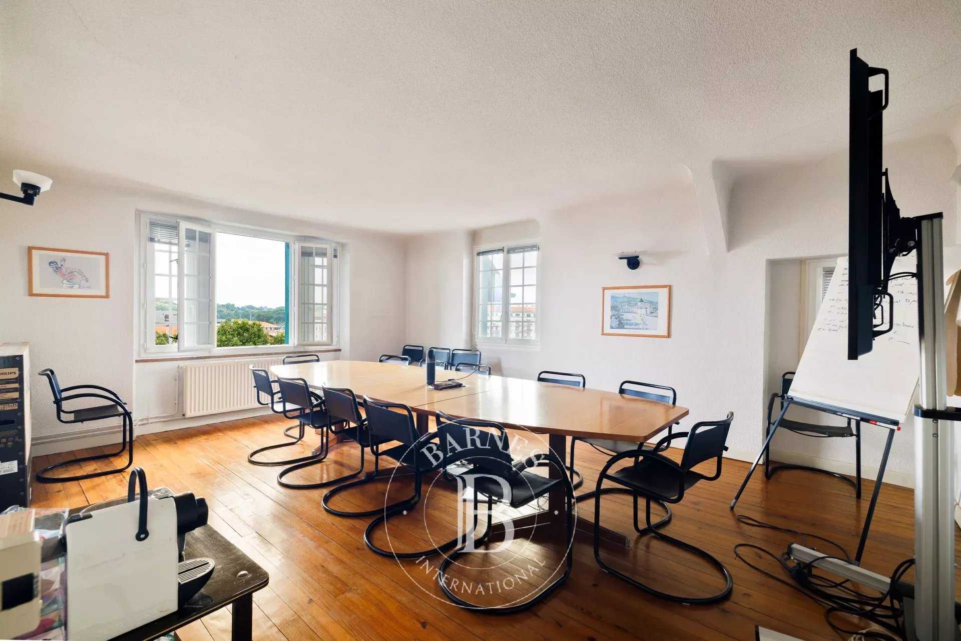 Bayonne  - Bureaux 20 Pièces