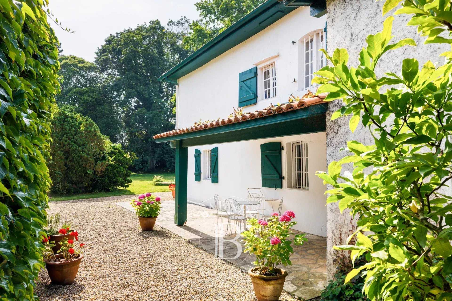 Bayonne  - Maison 6 Pi&egrave;ces 5 Chambres