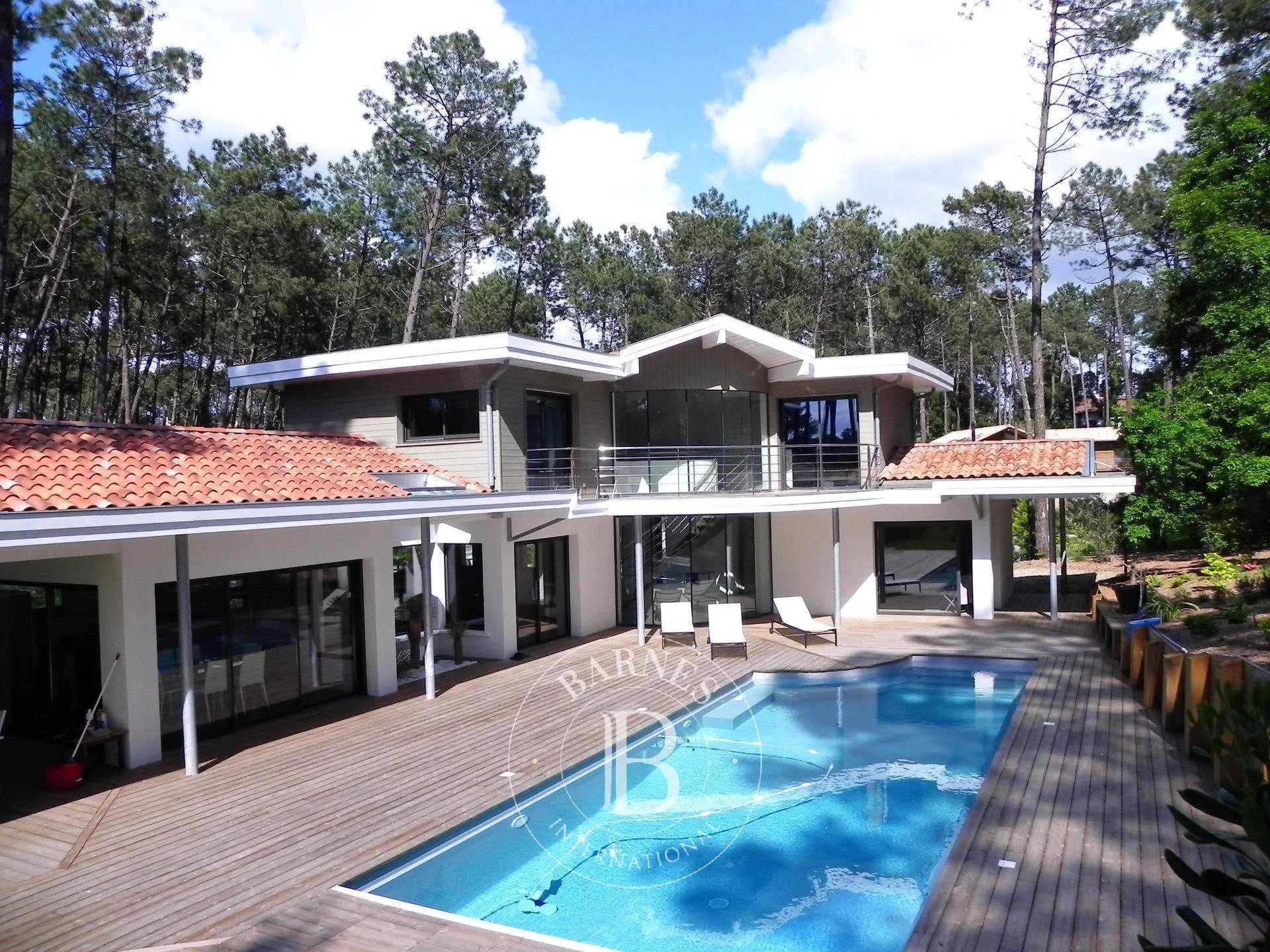 LES PINS - HOSSEGOR, BEAUTIFUL CONTEMPORARY HOUSE, WITH HEATED POOL, NEARBY THE GOLF COURSE, TO RENT FOR 8 PEOPLE picture 20