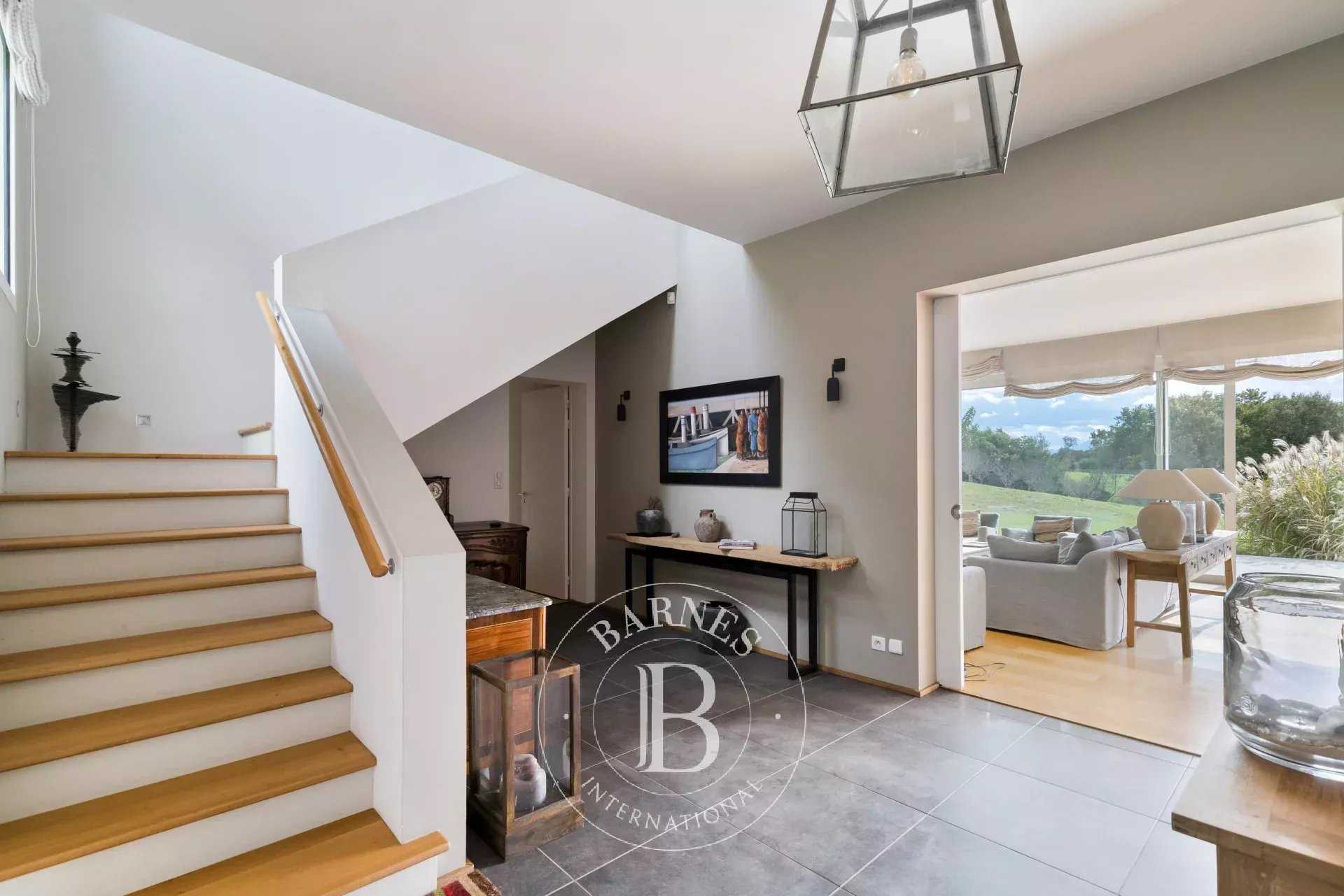 Arbonne  - House 6 Bedrooms