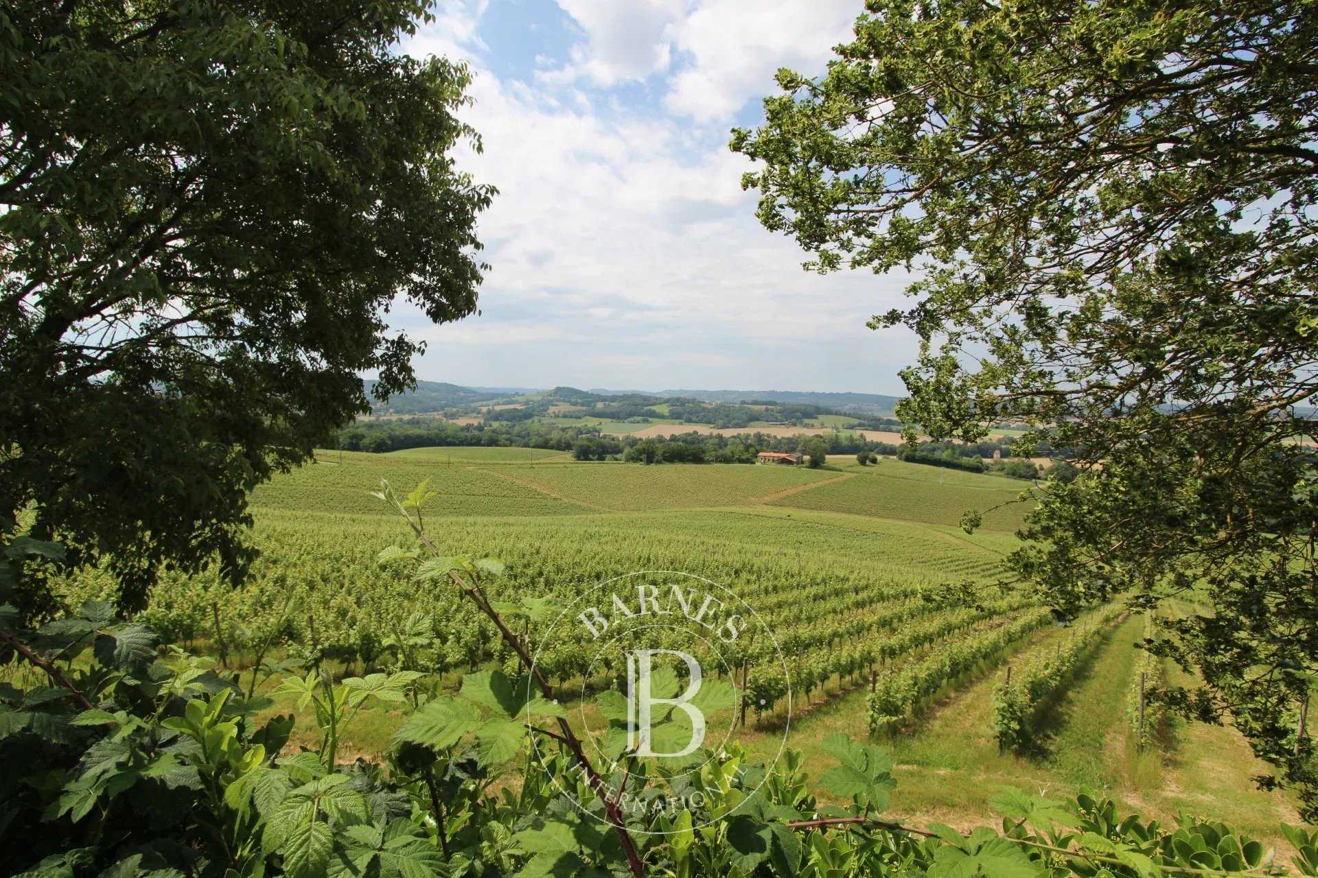 Garlin  - Property 4 Bedrooms