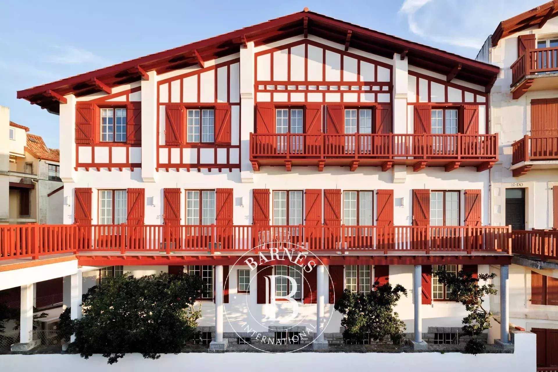 Saint-Jean-de-Luz  - Maison 18 Pi&egrave;ces 12 Chambres