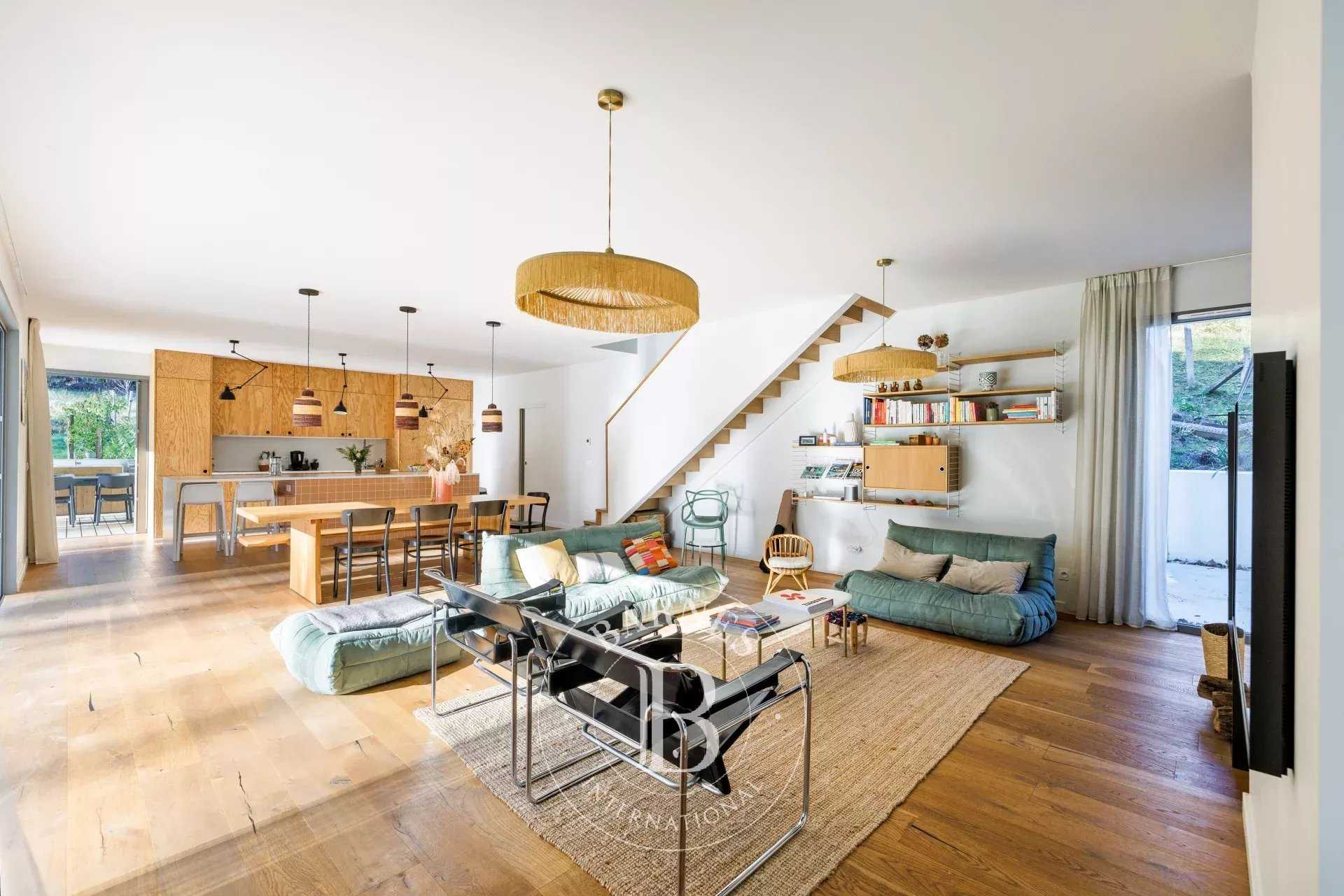 Bassussarry  - Maison 6 Pi&egrave;ces 4 Chambres