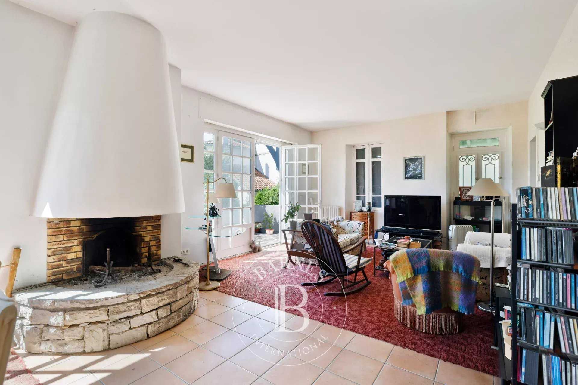 Anglet  - Maison 7 Pi&egrave;ces 5 Chambres