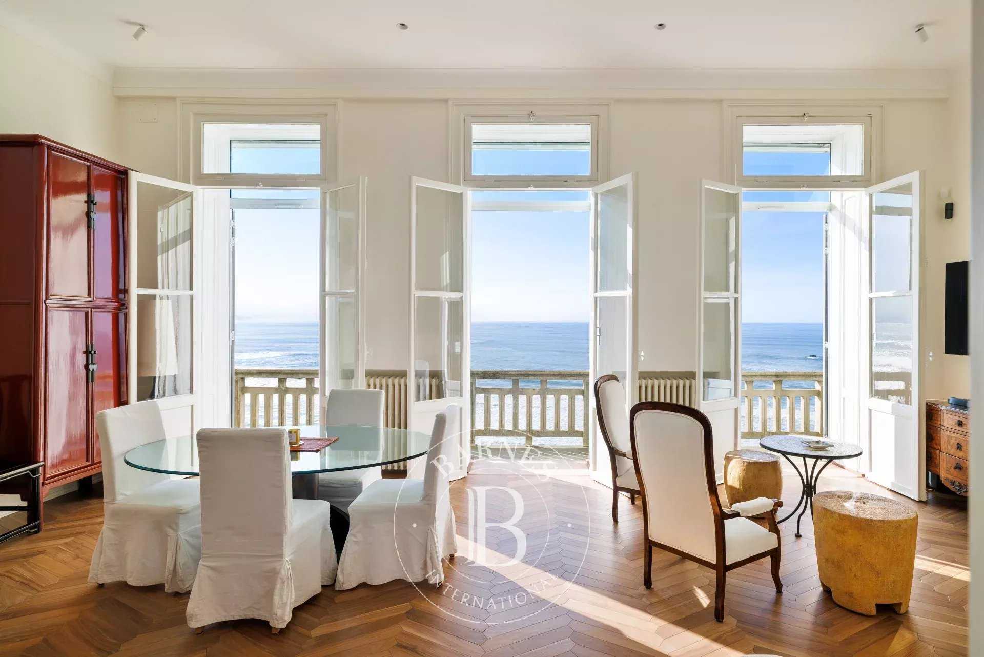 Biarritz  - Piso 4 Cuartos 3 Habitaciones