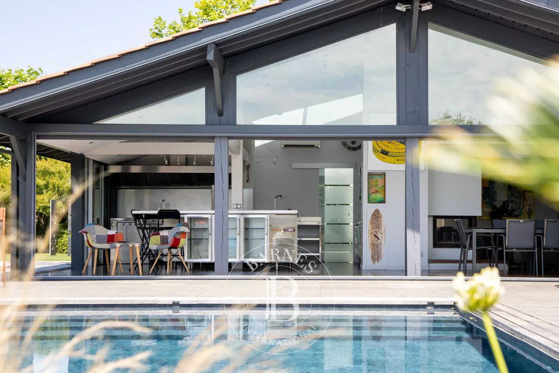 Anglet  - Maison 6 Pi&egrave;ces 4 Chambres