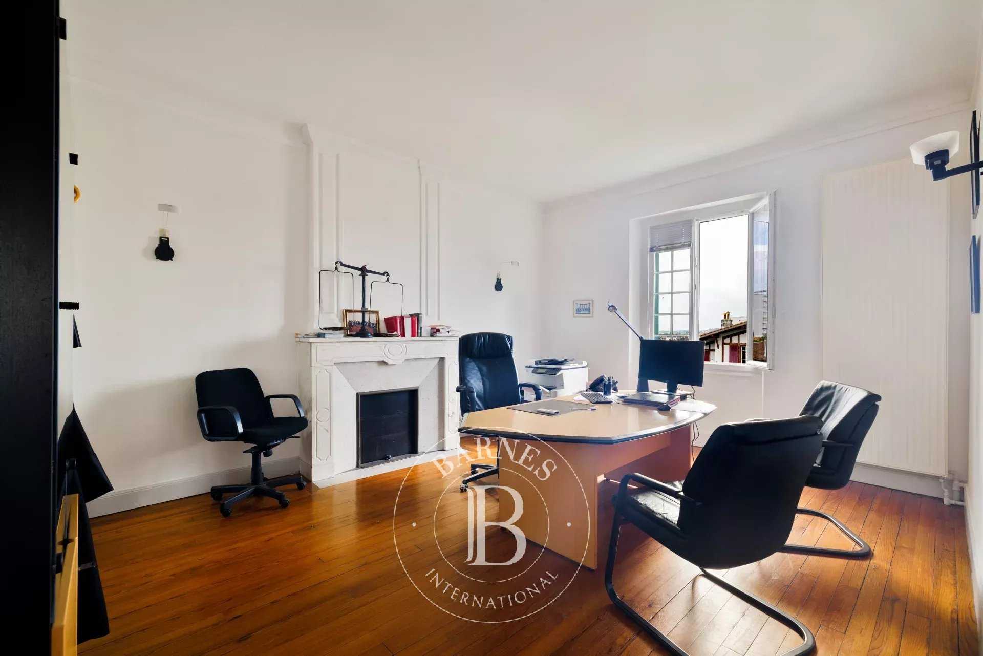 Bayonne  - Bureaux 20 Pièces