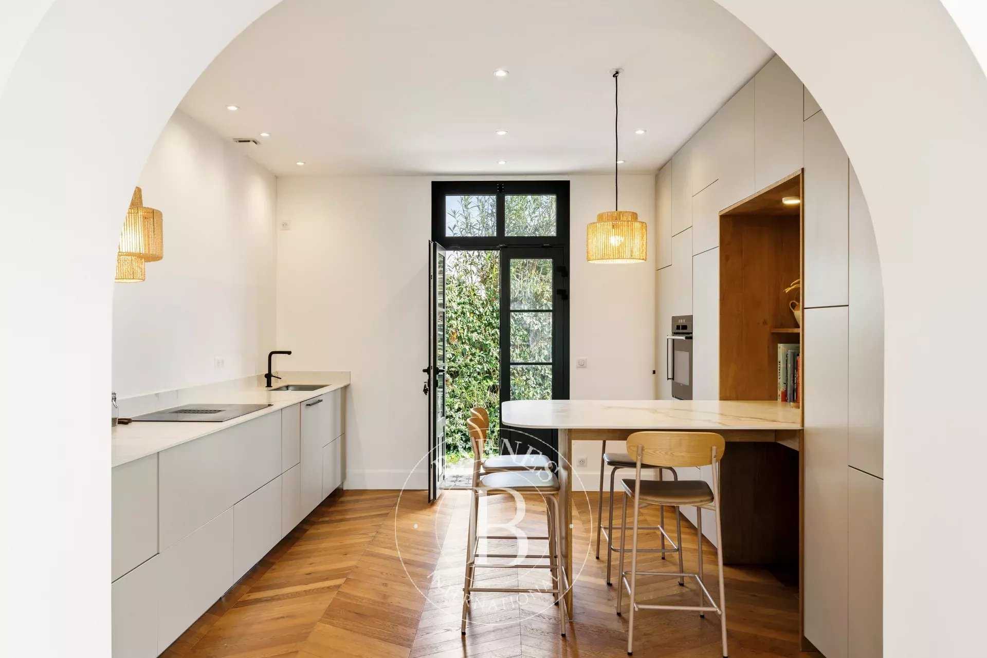 Biarritz  - Maison 7 Pi&egrave;ces 4 Chambres