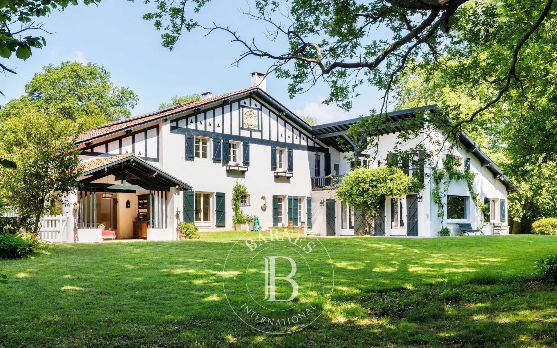 Bayonne  - Maison 11 Pi&egrave;ces 5 Chambres