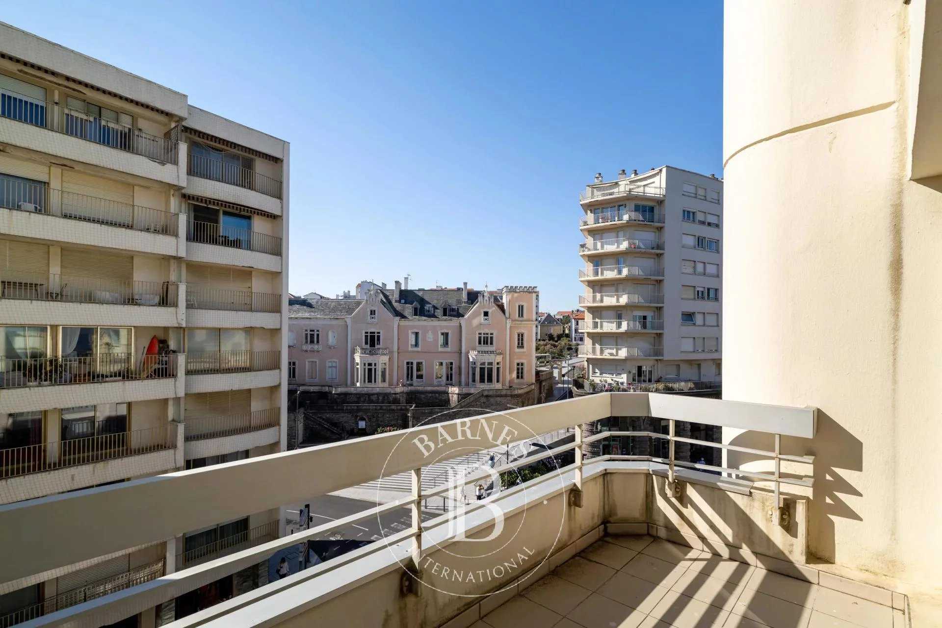 Biarritz  - Piso 2 Cuartos, 1 Habitacion